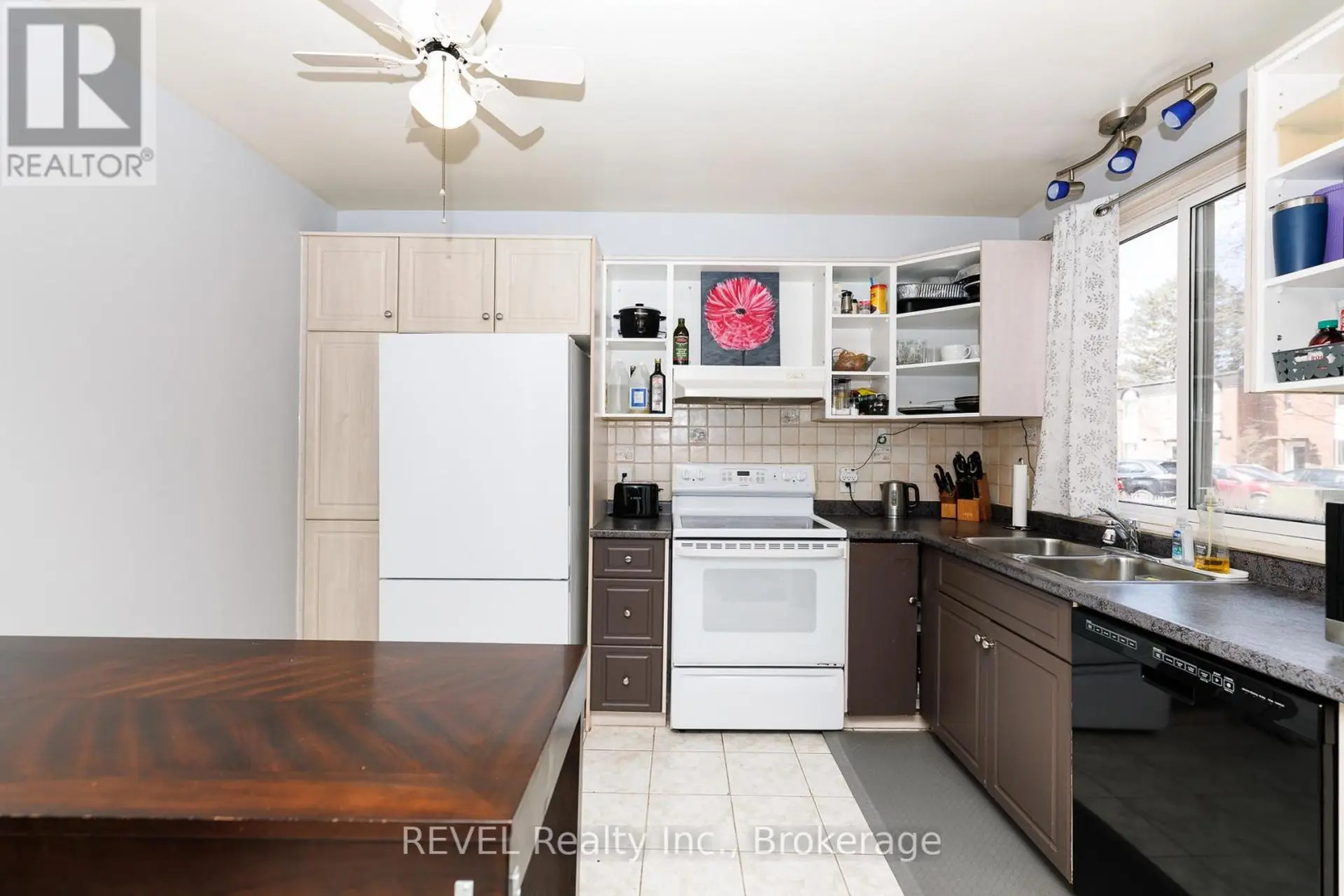 #25 6476 HUGGINS STREET - Image 4