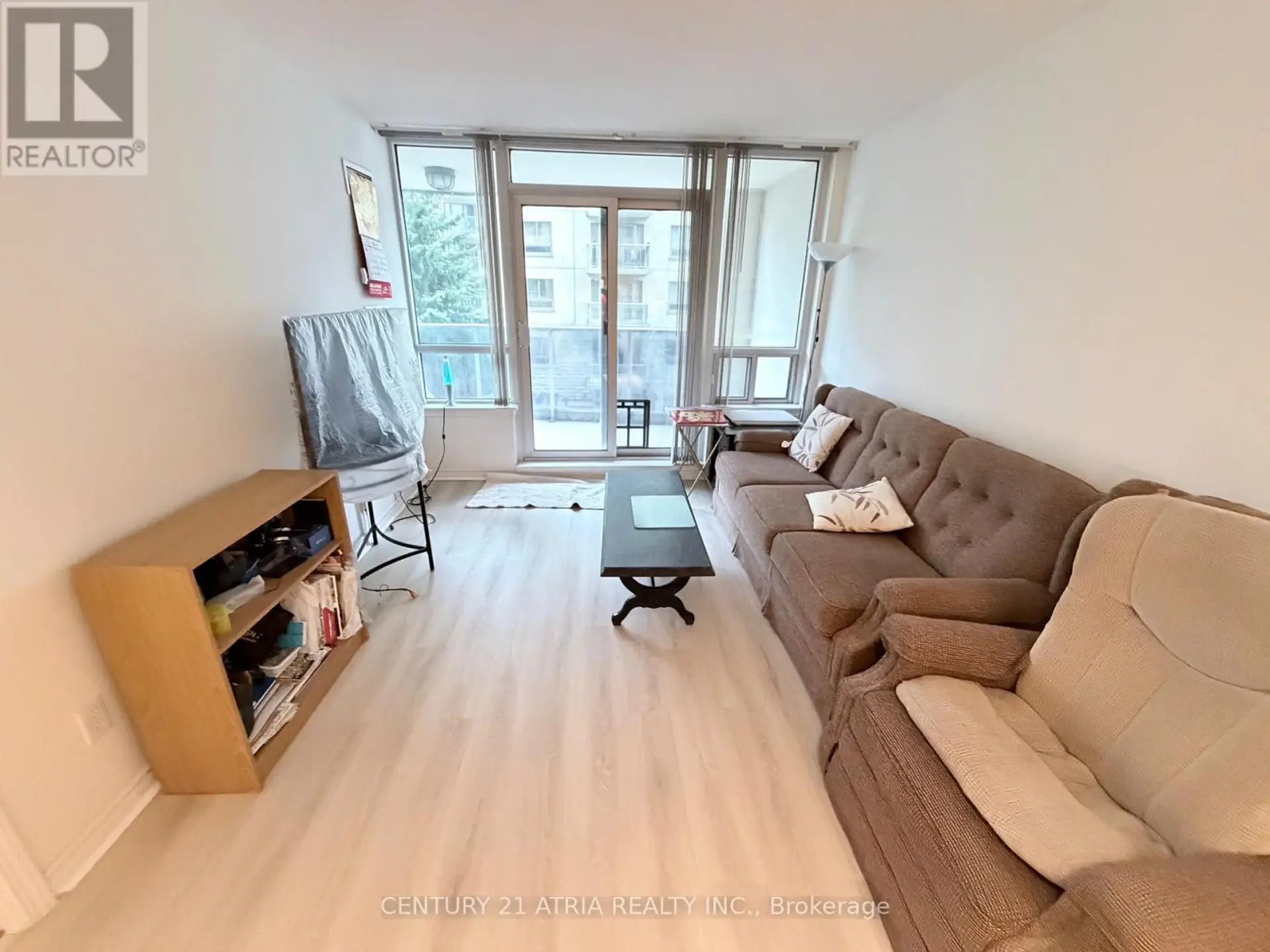 #303 8 REAN DRIVE - Image 5