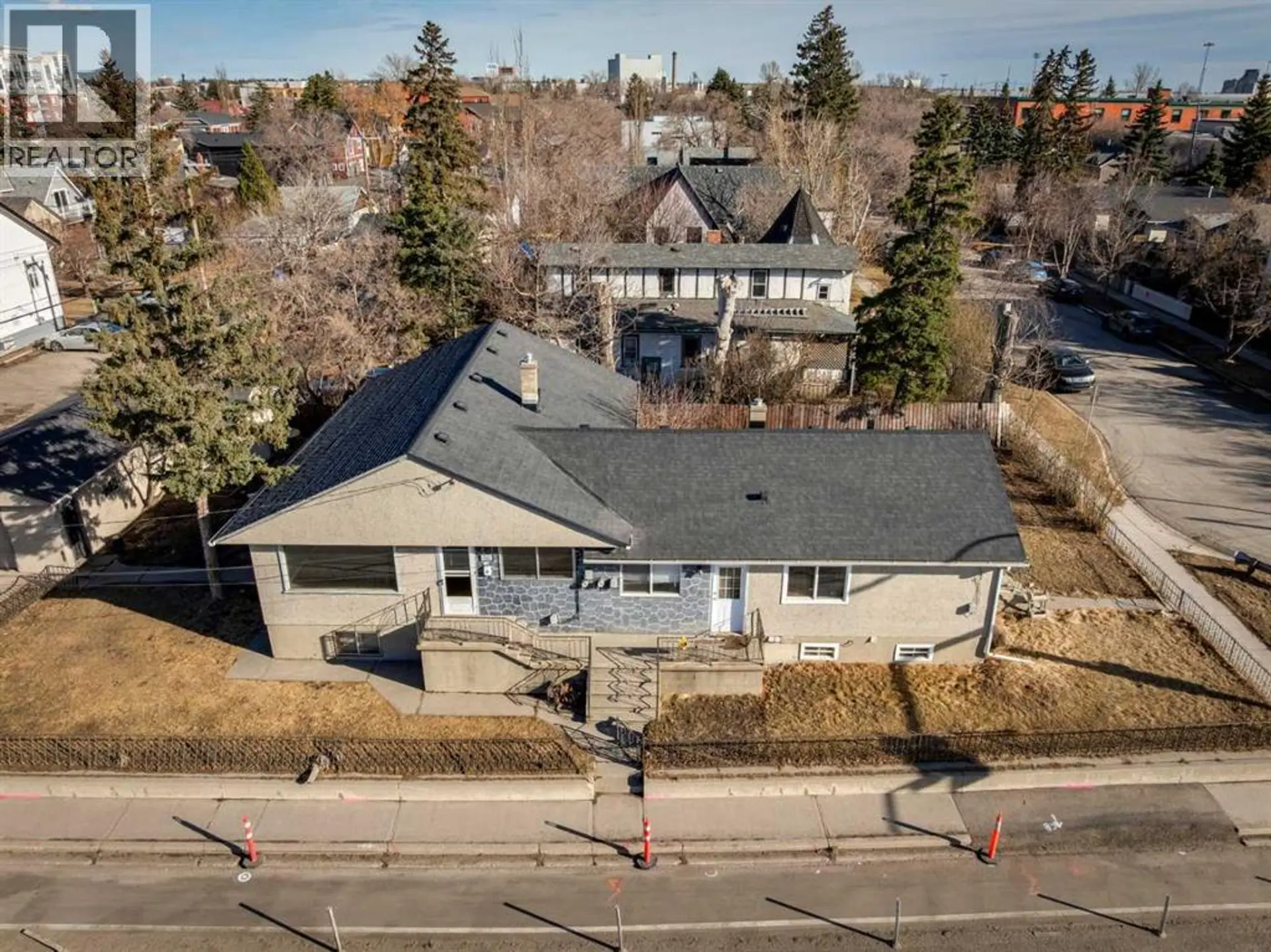 Property at 1302 11 AVENUE SE, Calgary, AB