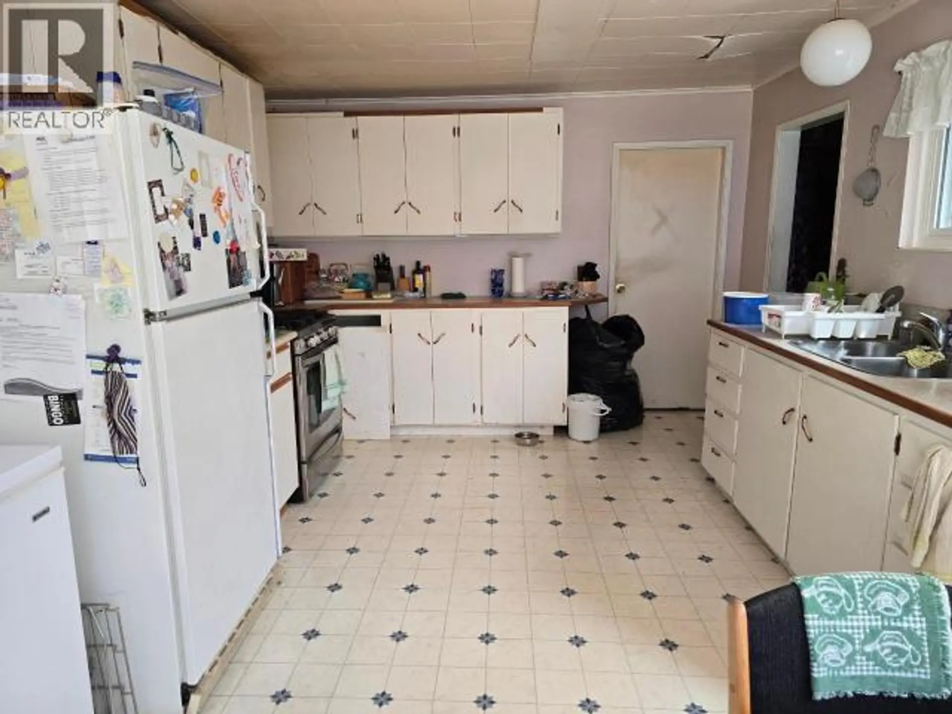 Property at 5287 MCGUFFIE AVE, Powell River, BC