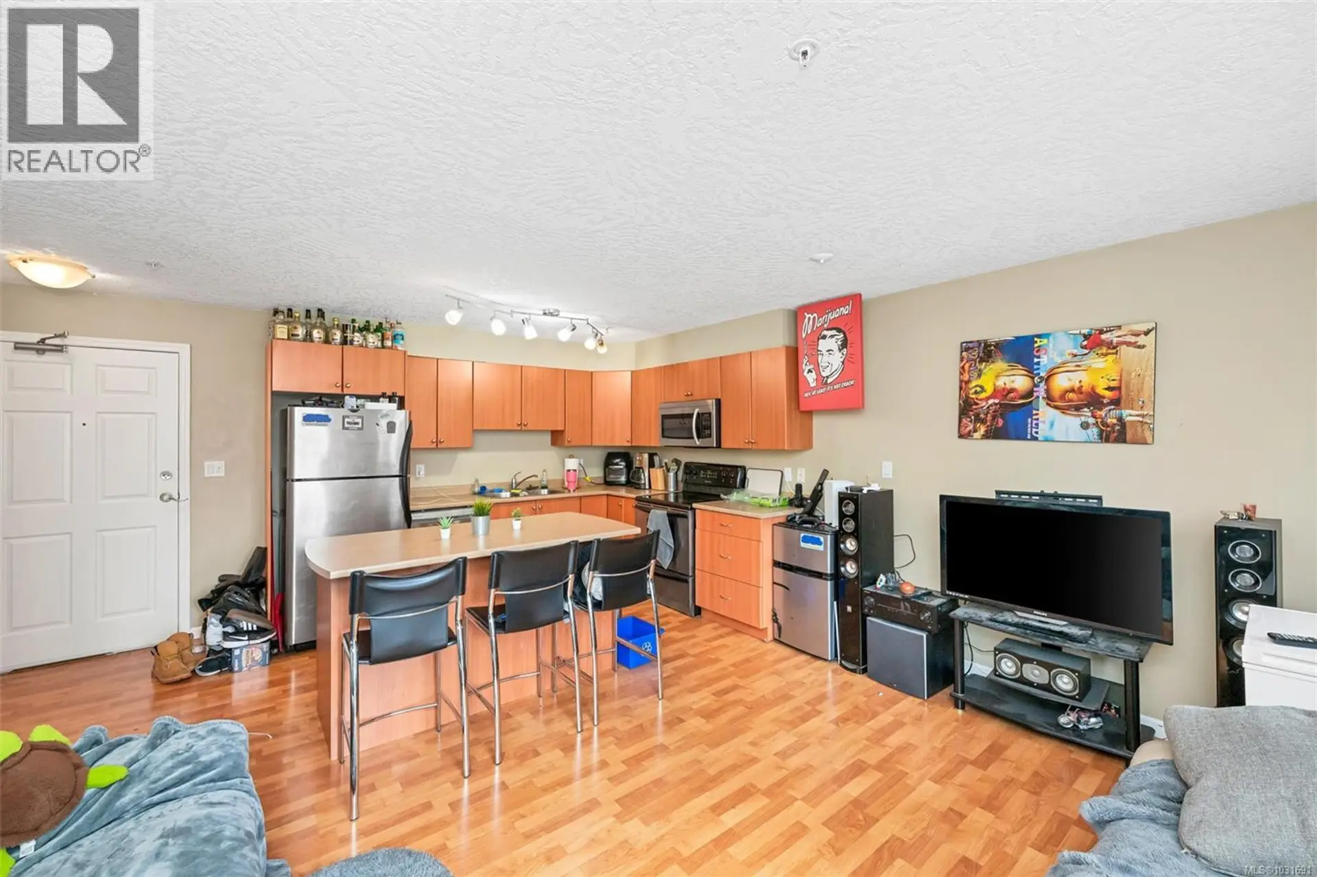 Property at #211 383 WALE RD, Colwood, BC