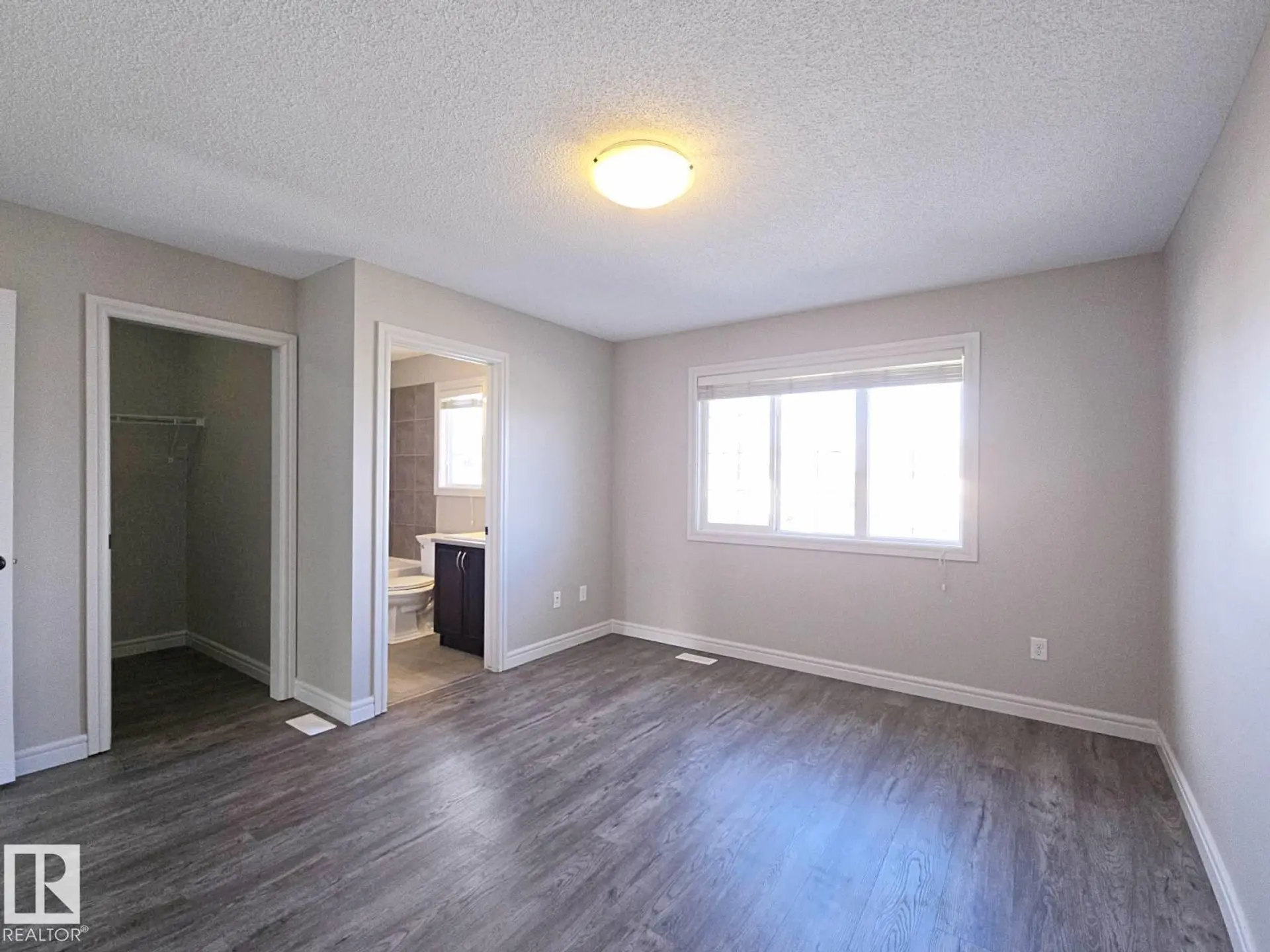 11525 18A AV SW - Image 13