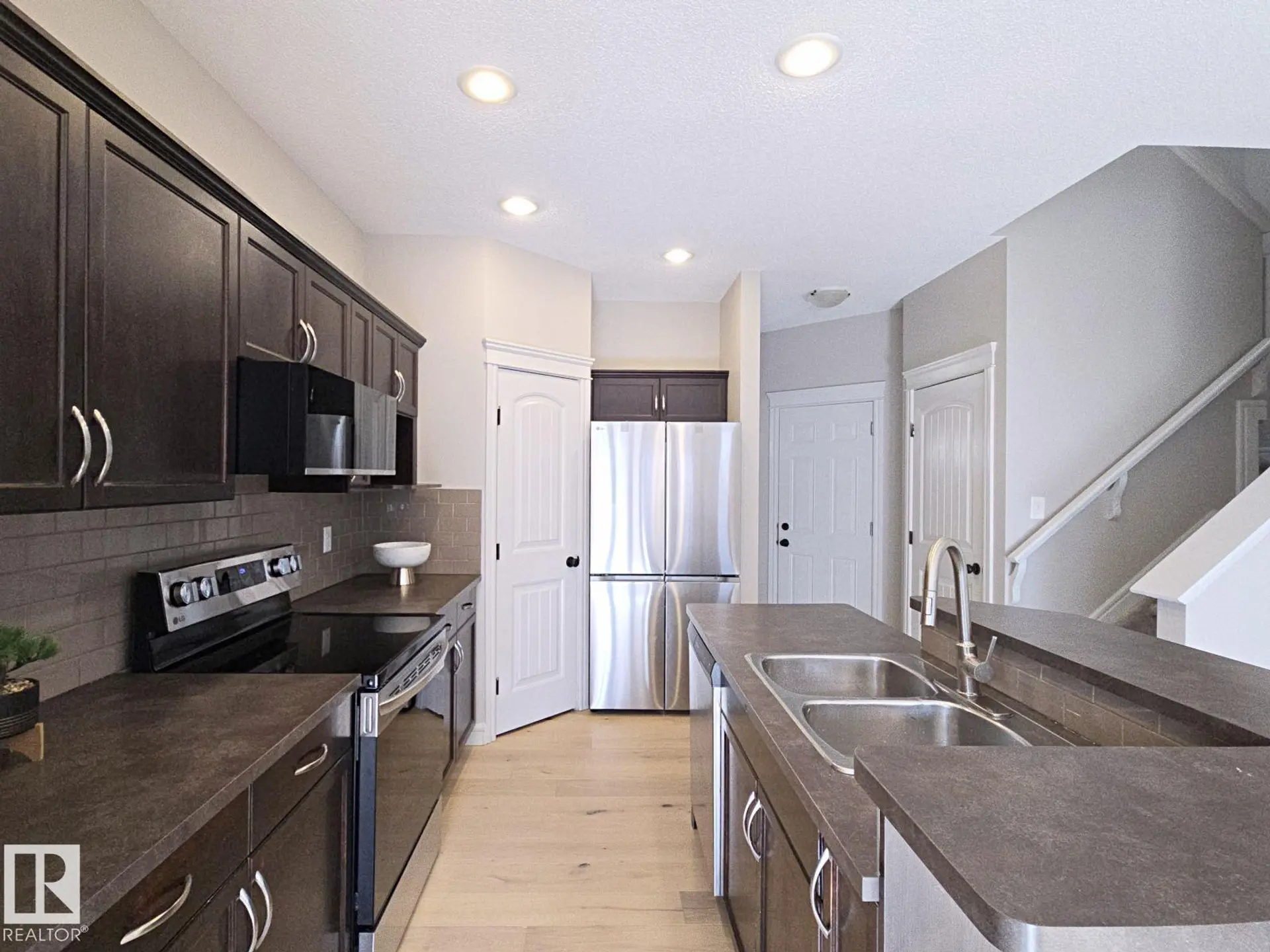 11525 18A AV SW - Image 4