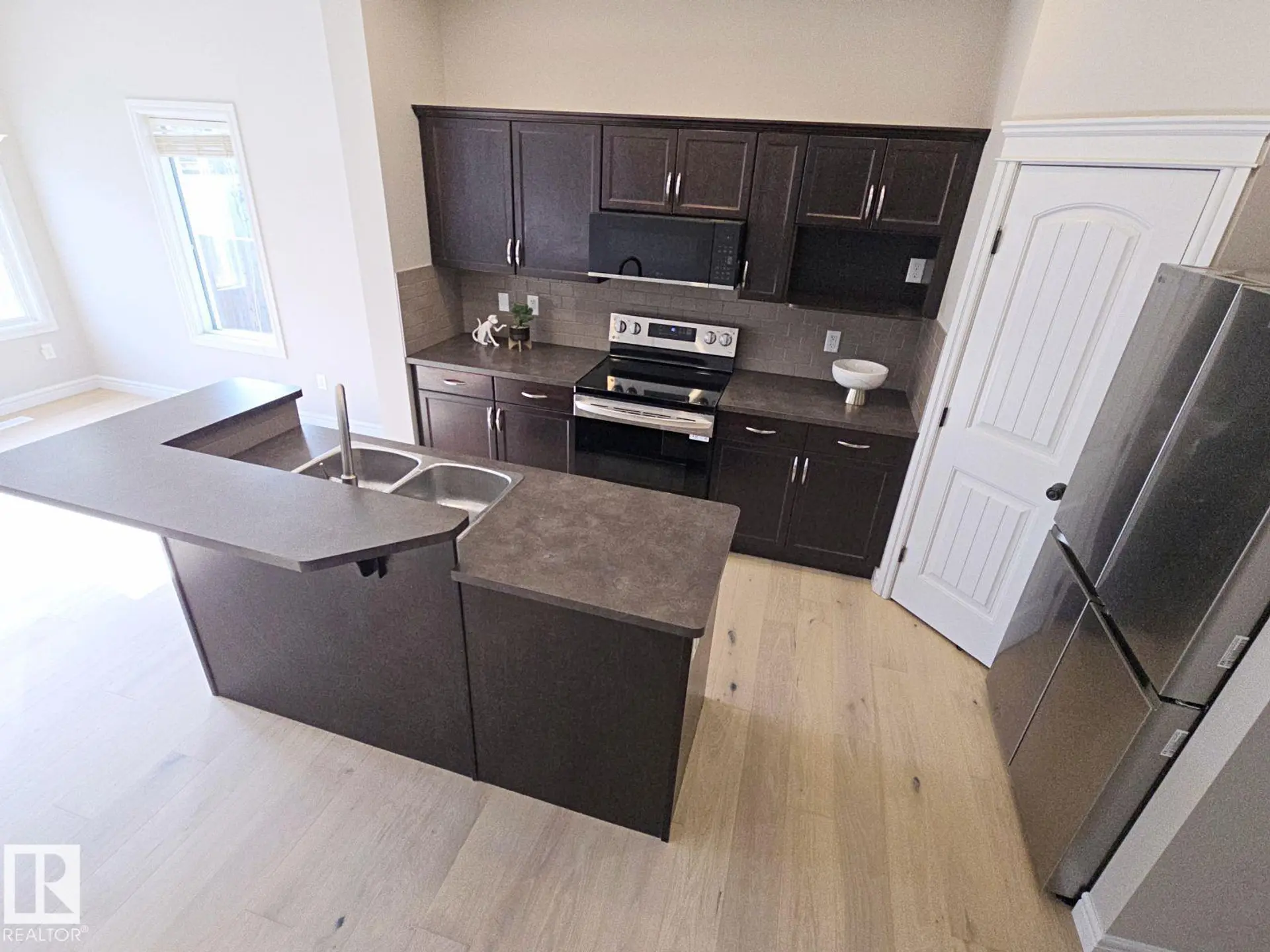 11525 18A AV SW - Image 6