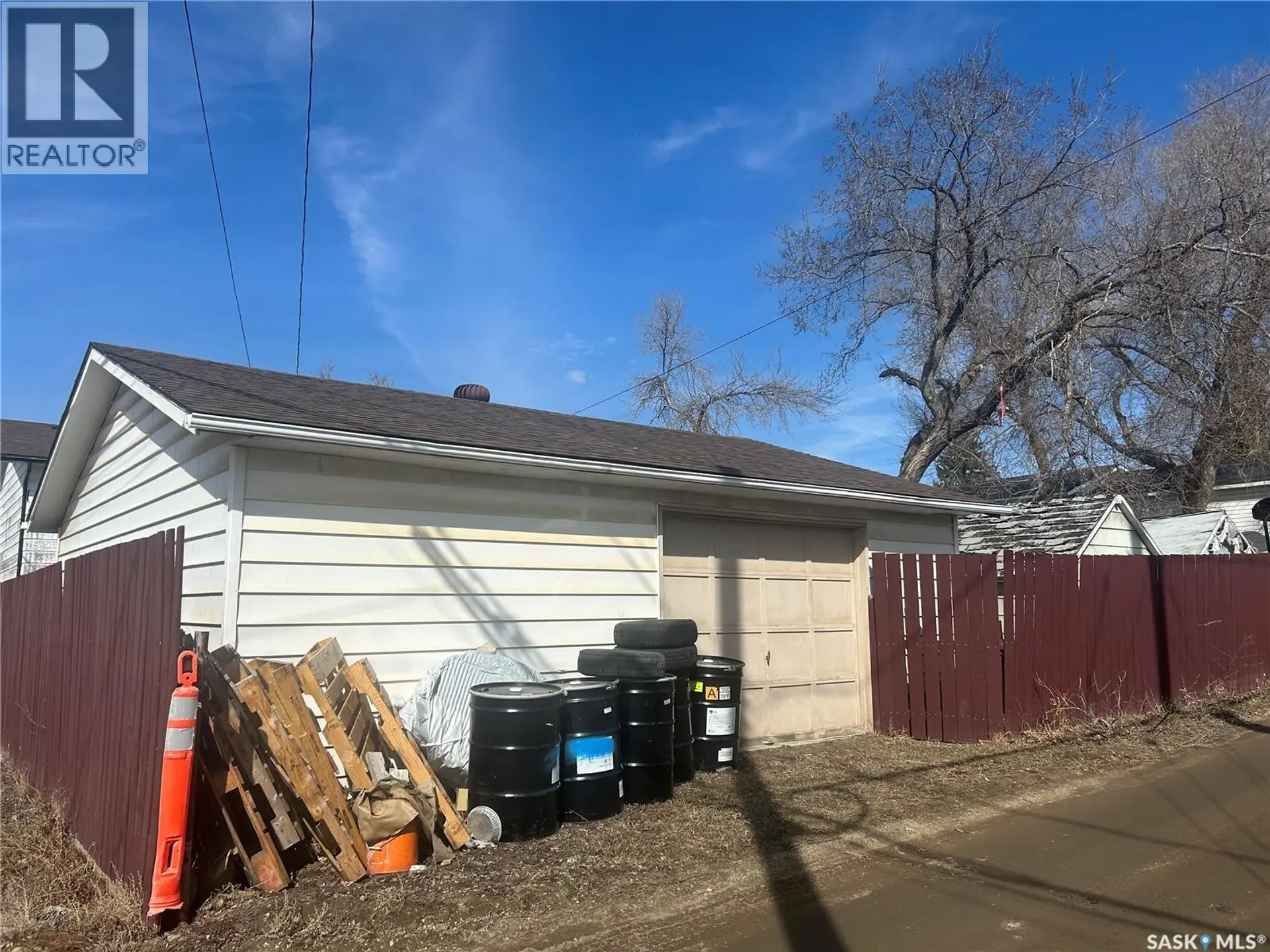 Property at 825 7TH AVENUE NW, Moose Jaw, SK