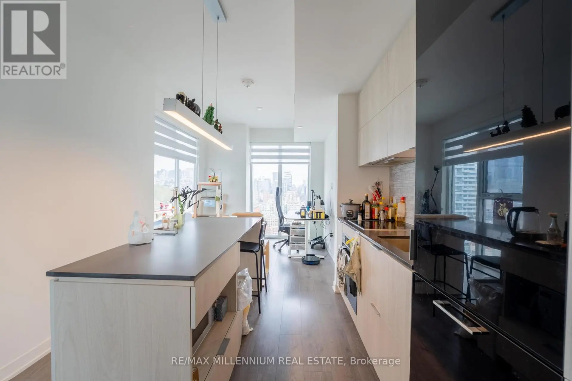 #1808 20 RICHARDSON STREET - Image 10