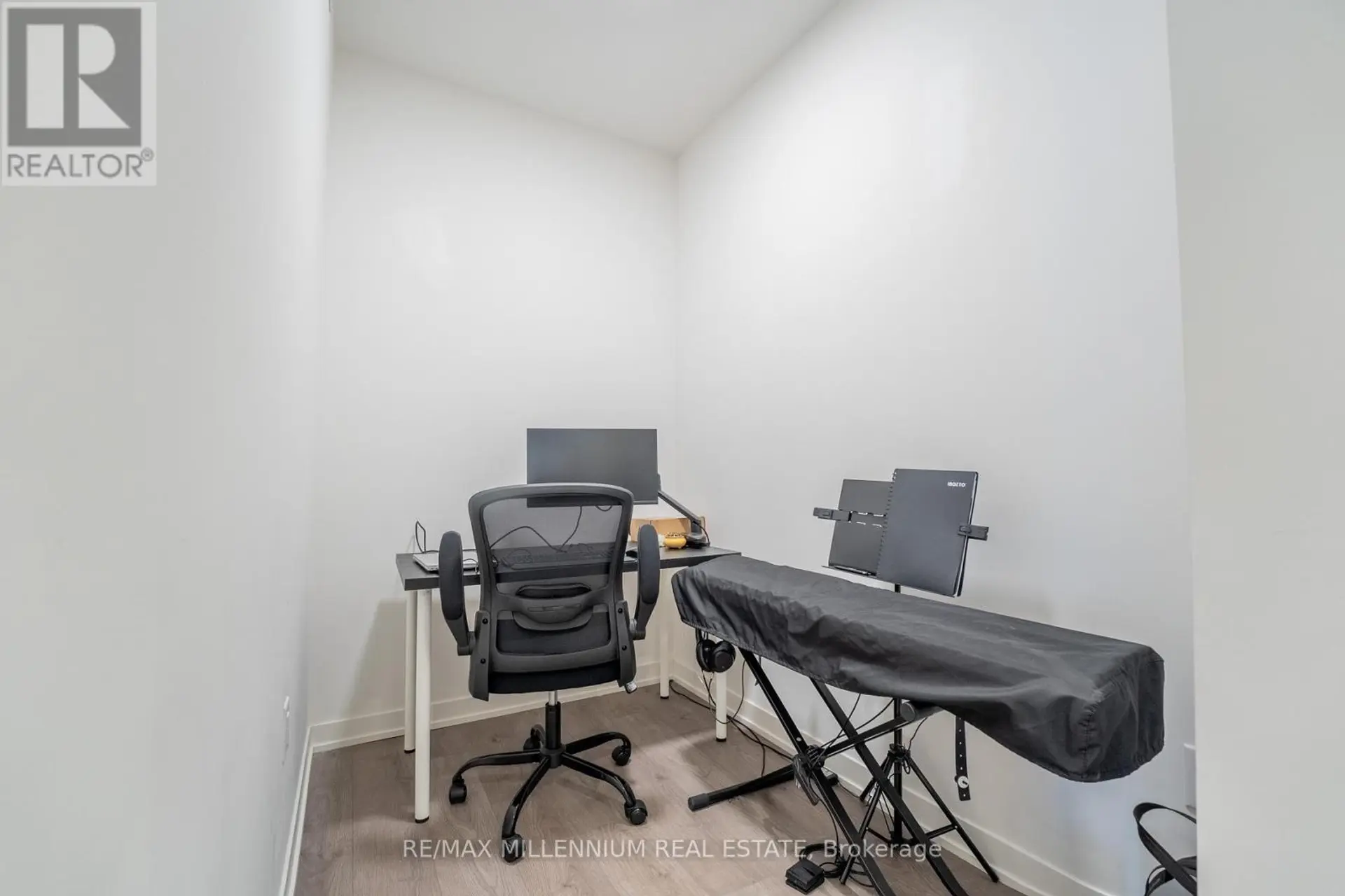 #1808 20 RICHARDSON STREET - Image 12