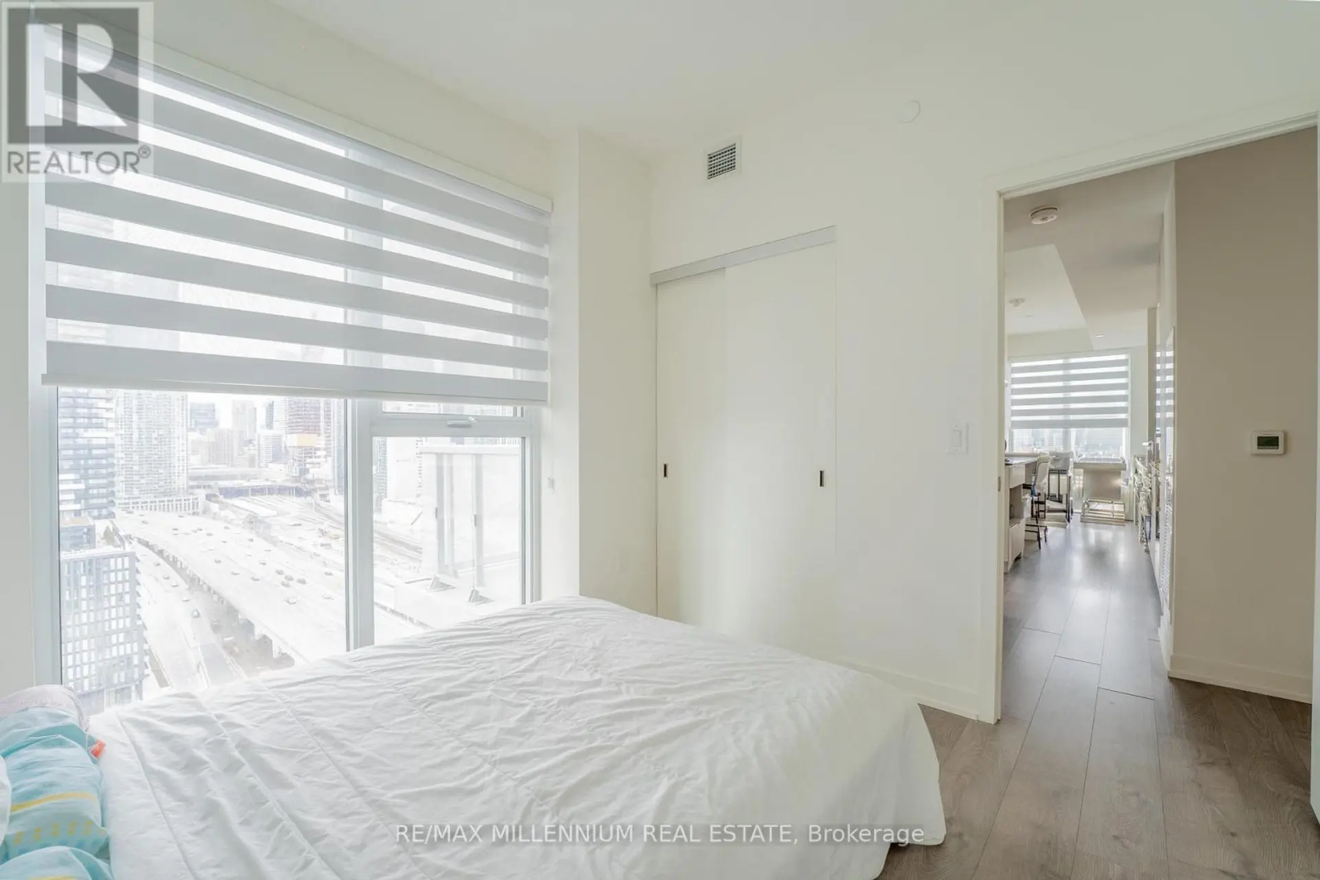 #1808 20 RICHARDSON STREET - Image 4