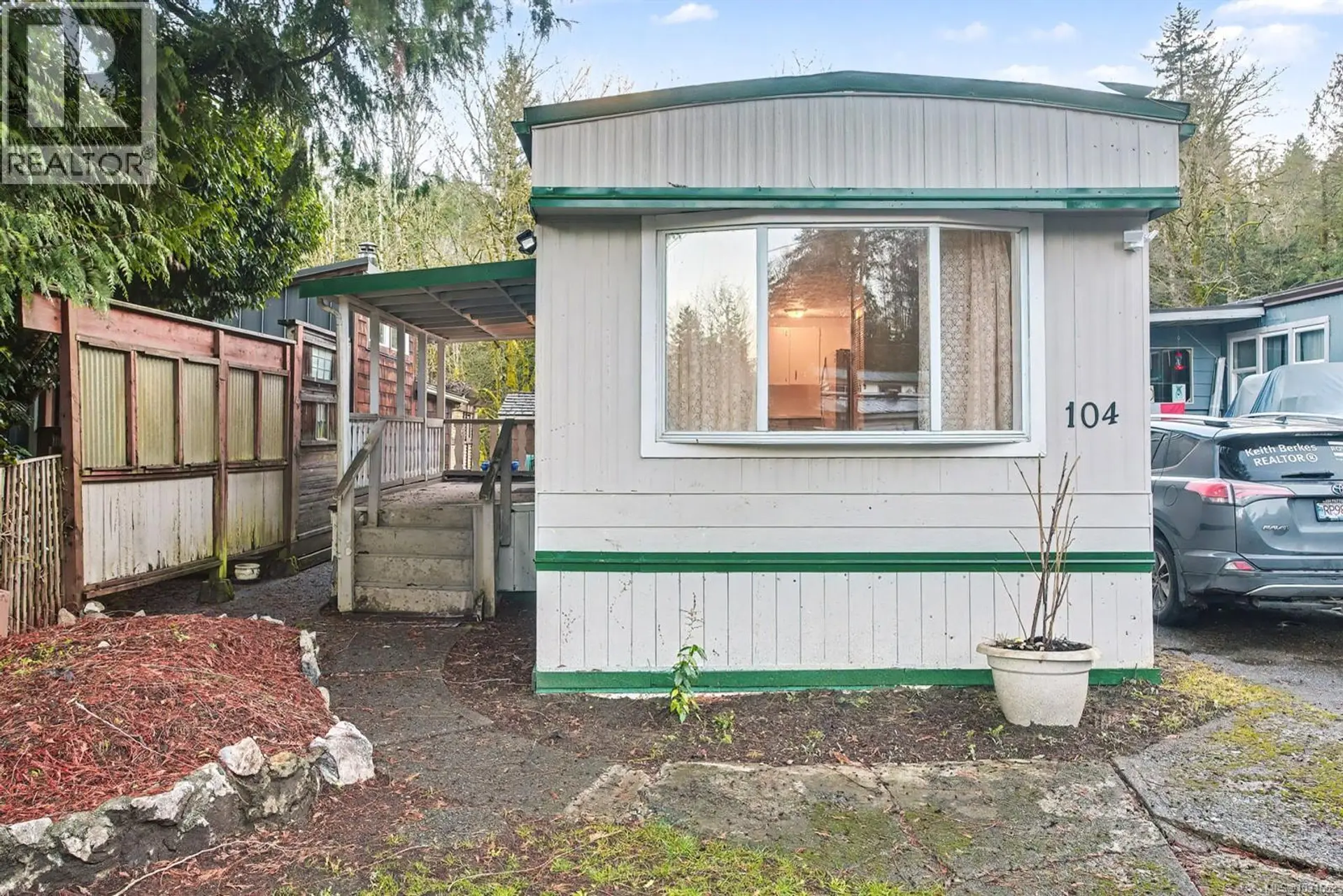 Property at #104 1120 Shawnigan Mill Bay Rd, Mill Bay, BC