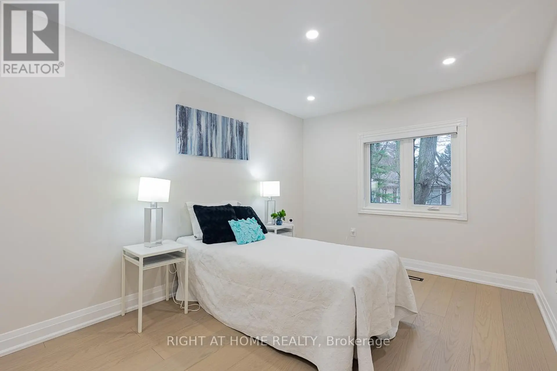 #176 160 PALMDALE DRIVE - Image 11