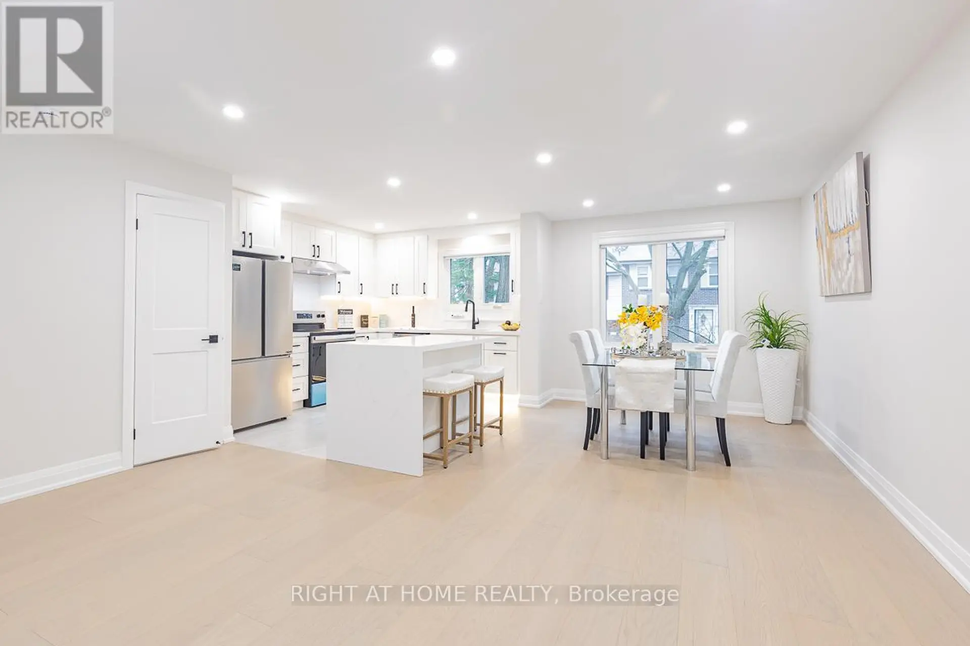 #176 160 PALMDALE DRIVE - Image 3