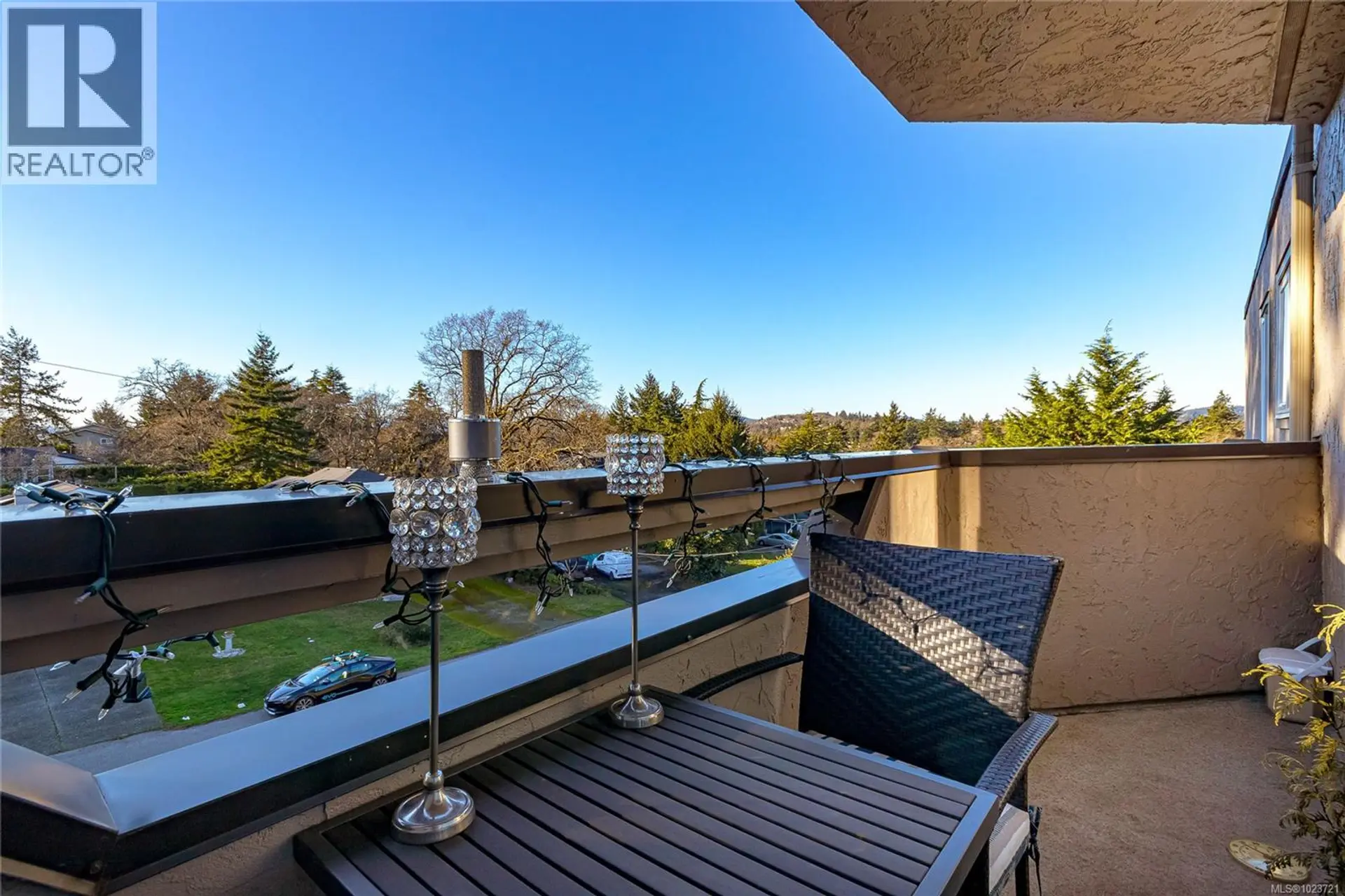 Property at #405 3800 Quadra St, Saanich, BC