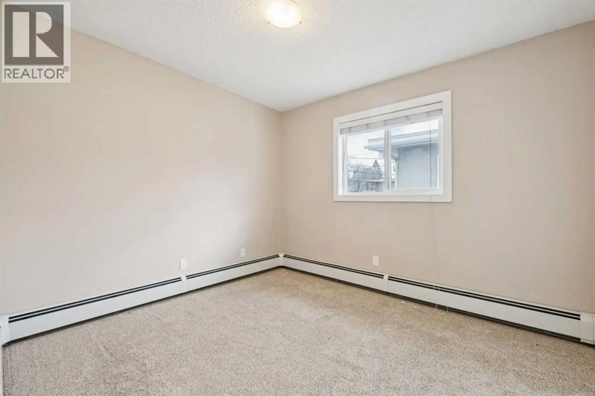 Property at #4 605 67 AVENUE SW, Calgary, AB