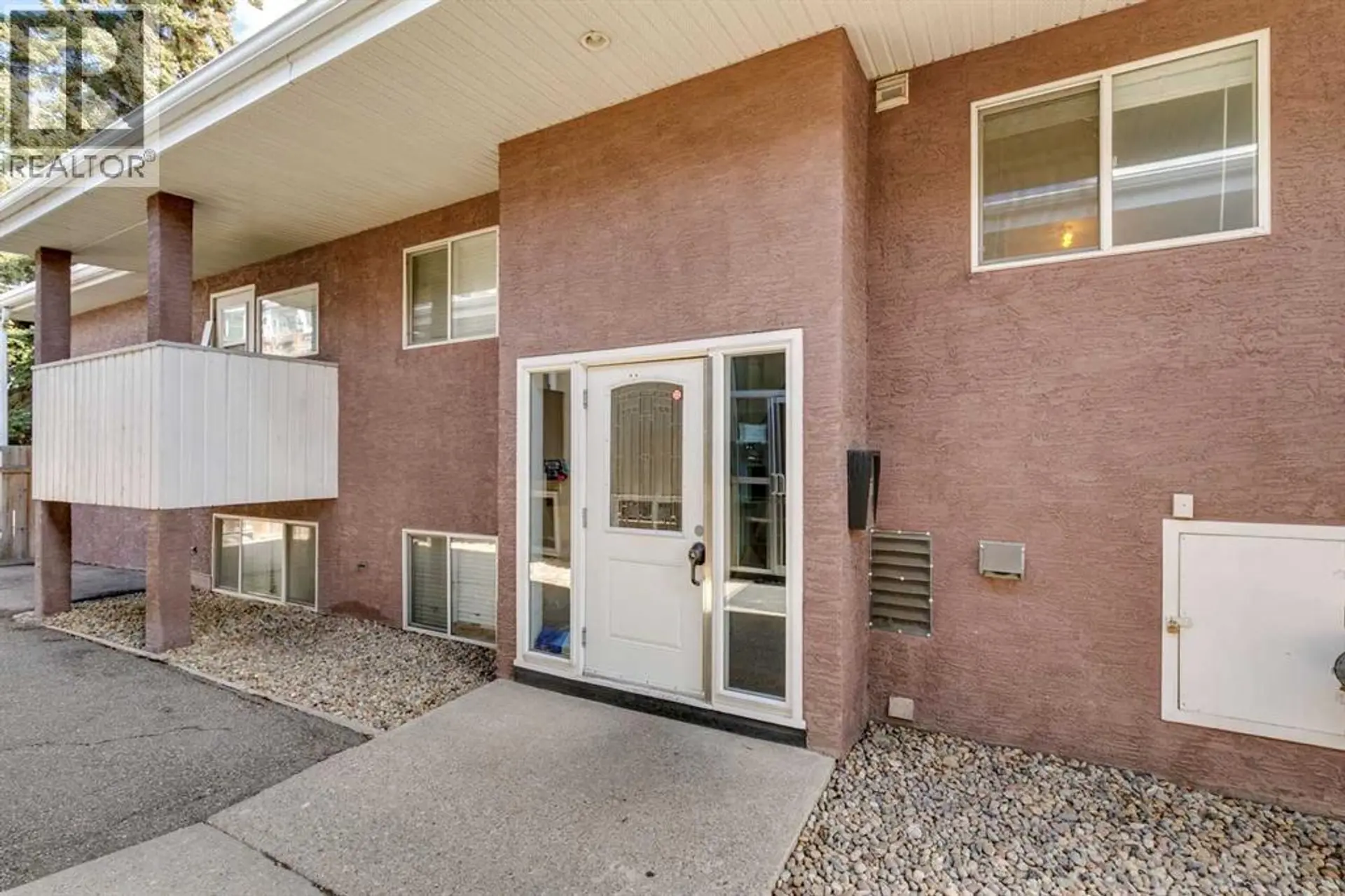 Property at #4 605 67 AVENUE SW, Calgary, AB