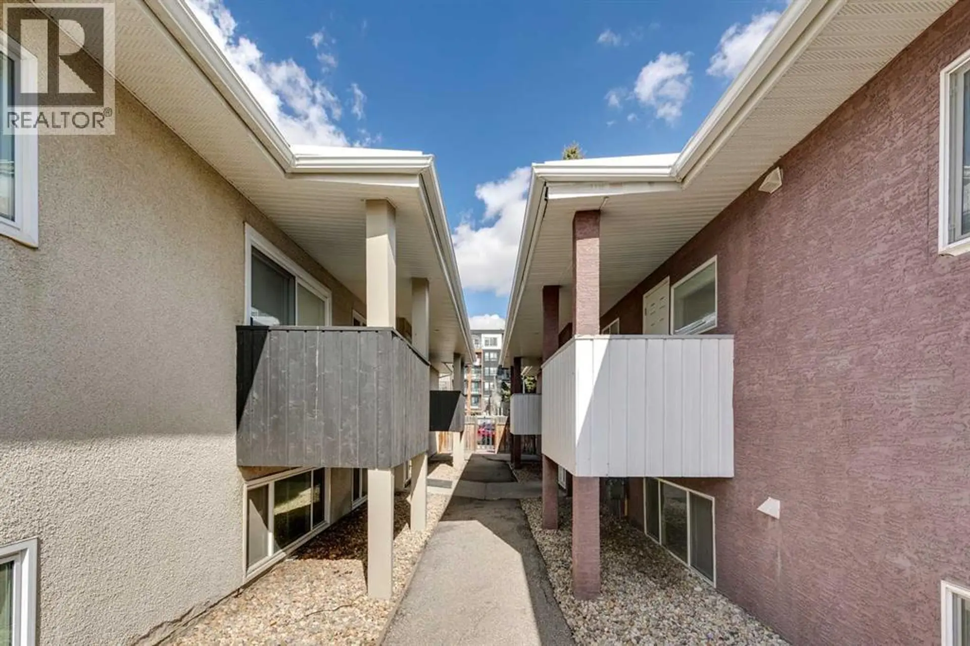 Property at #4 605 67 AVENUE SW, Calgary, AB