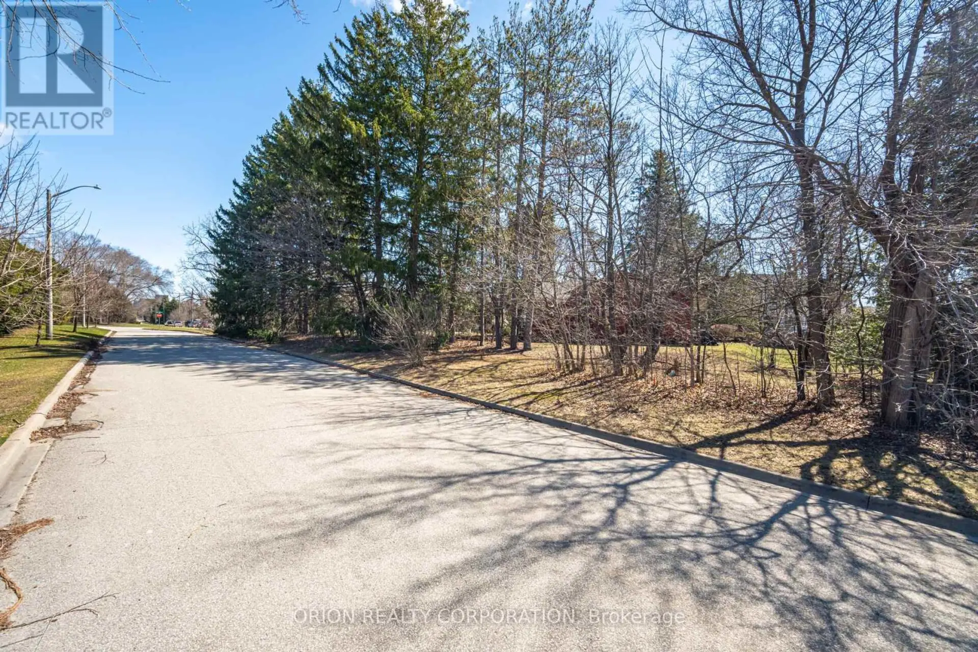 100 WESTWOOD LANE - Image 10