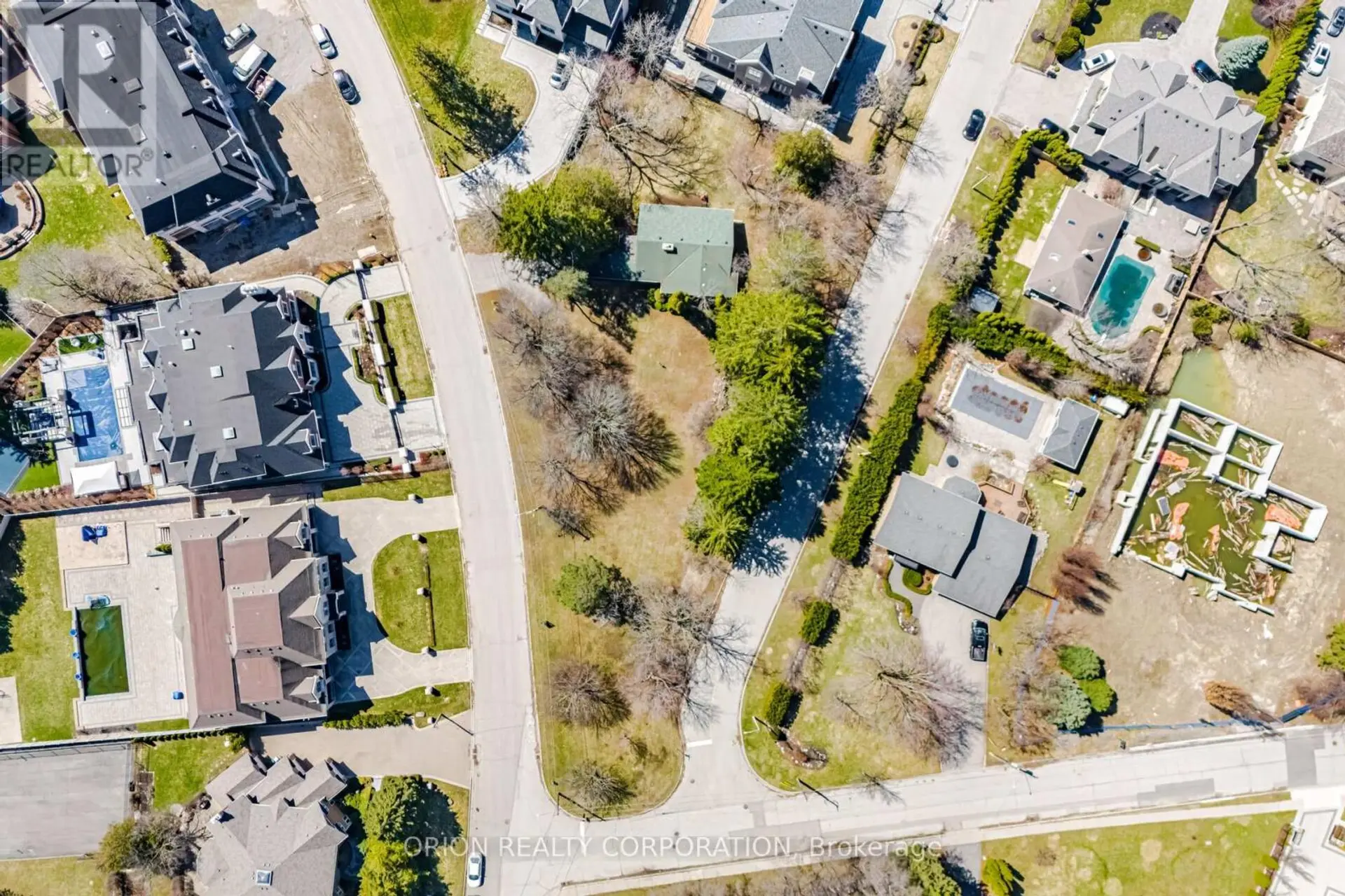 100 WESTWOOD LANE - Image 12