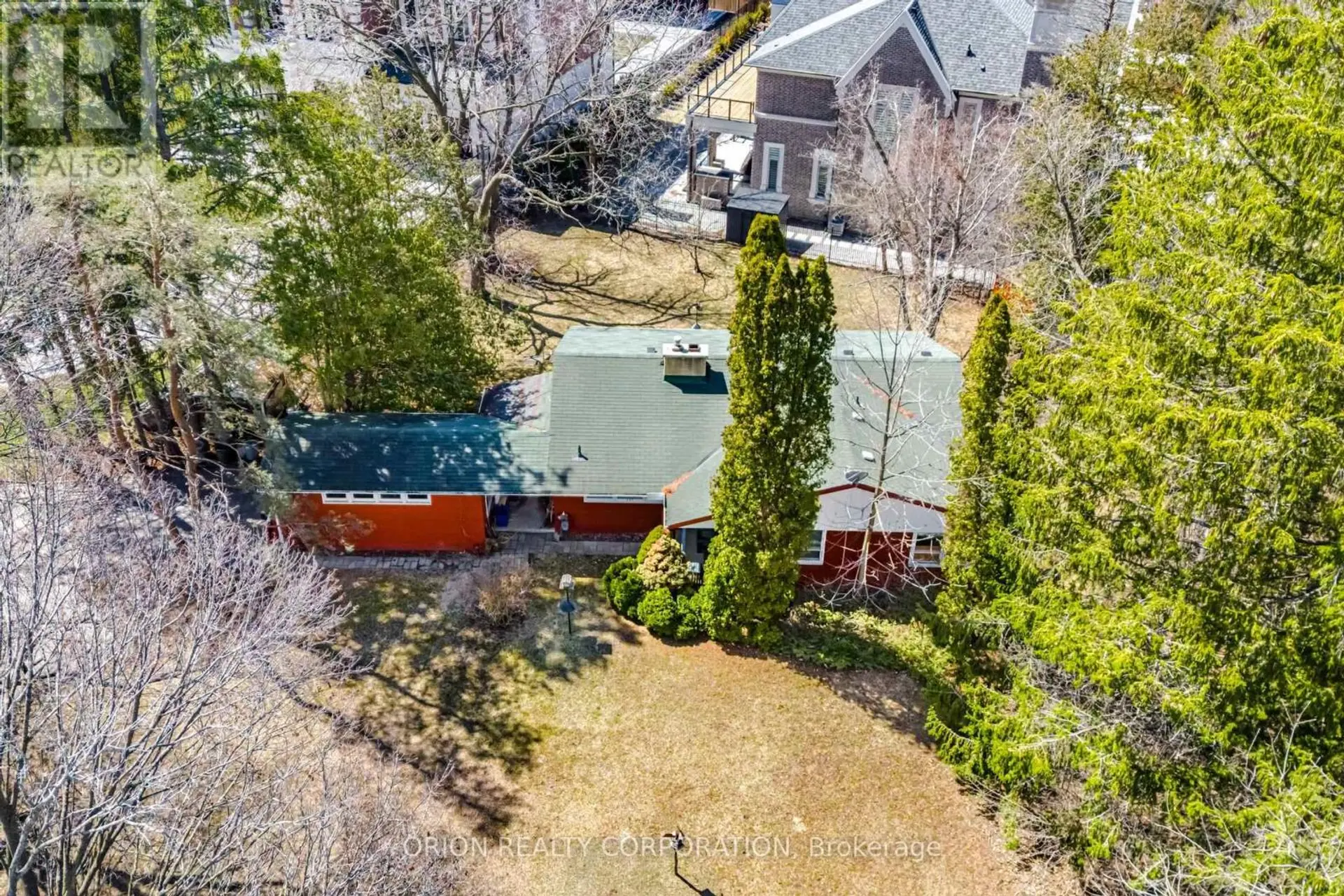 100 WESTWOOD LANE - Image 2