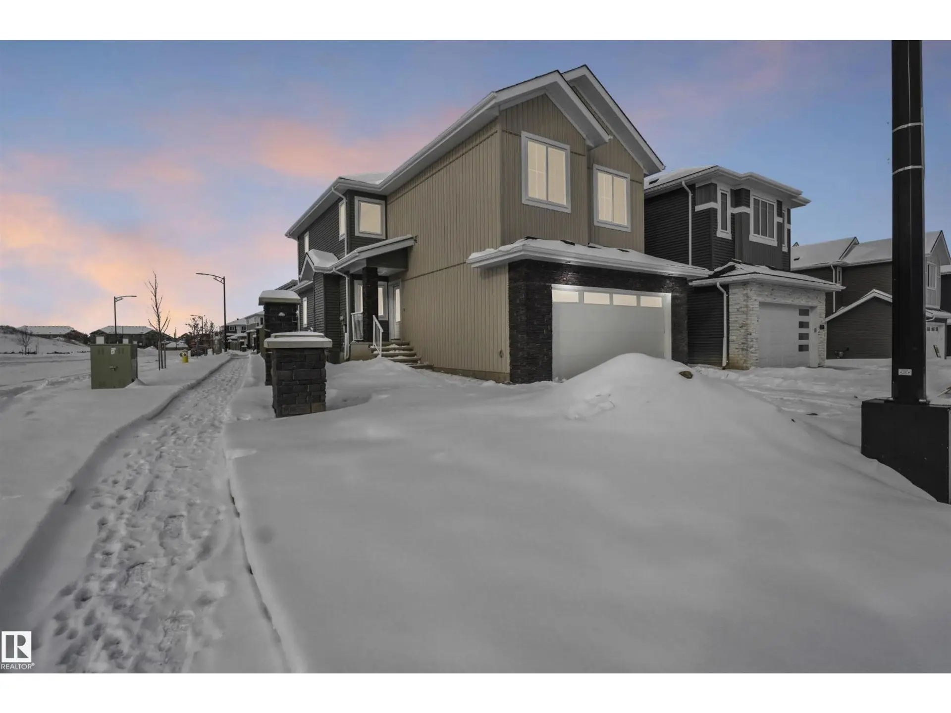 Property at 3304 CHICKADEE DRIVE NW, Edmonton, AB