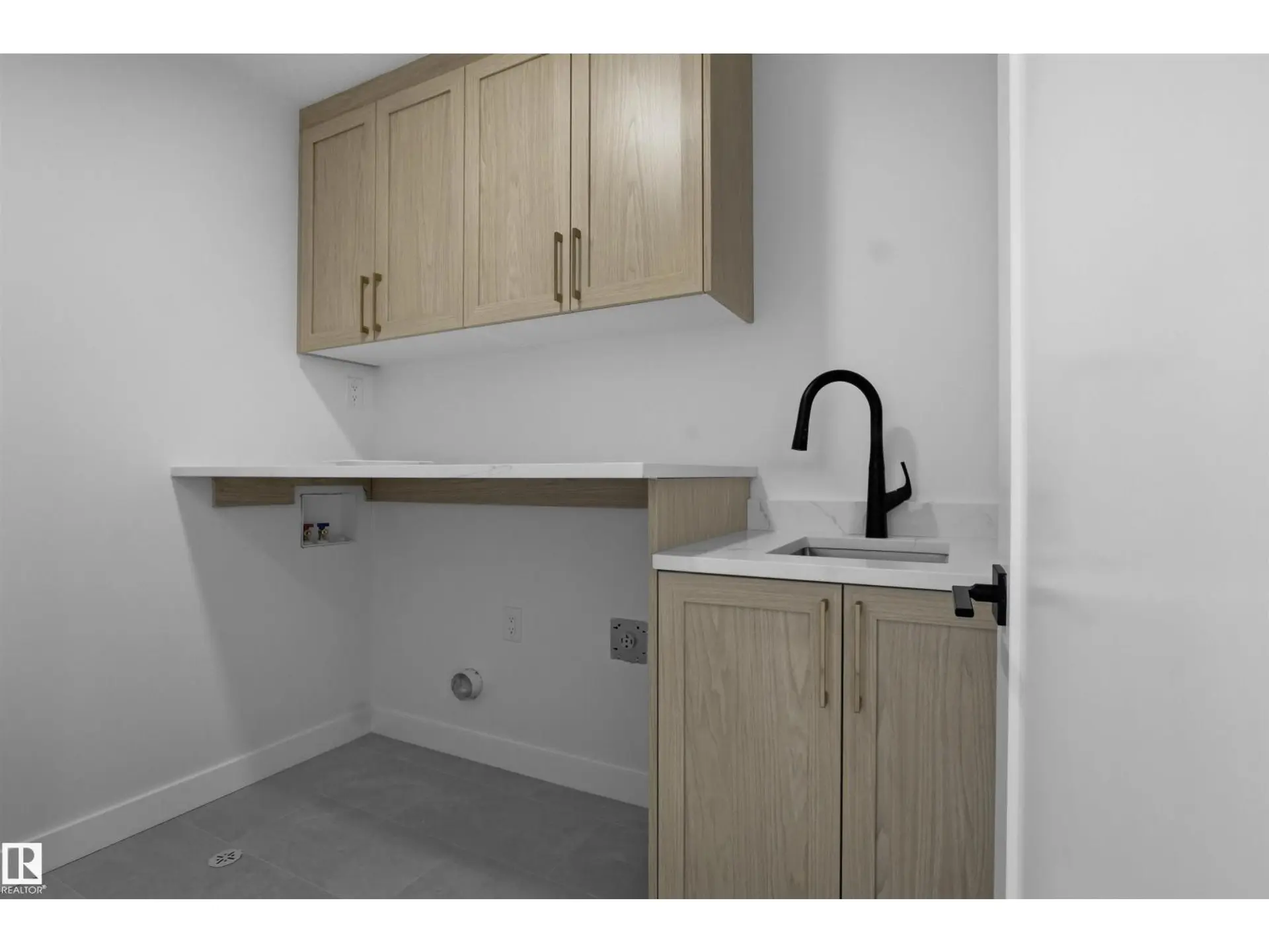 Property at 3304 CHICKADEE DRIVE NW, Edmonton, AB