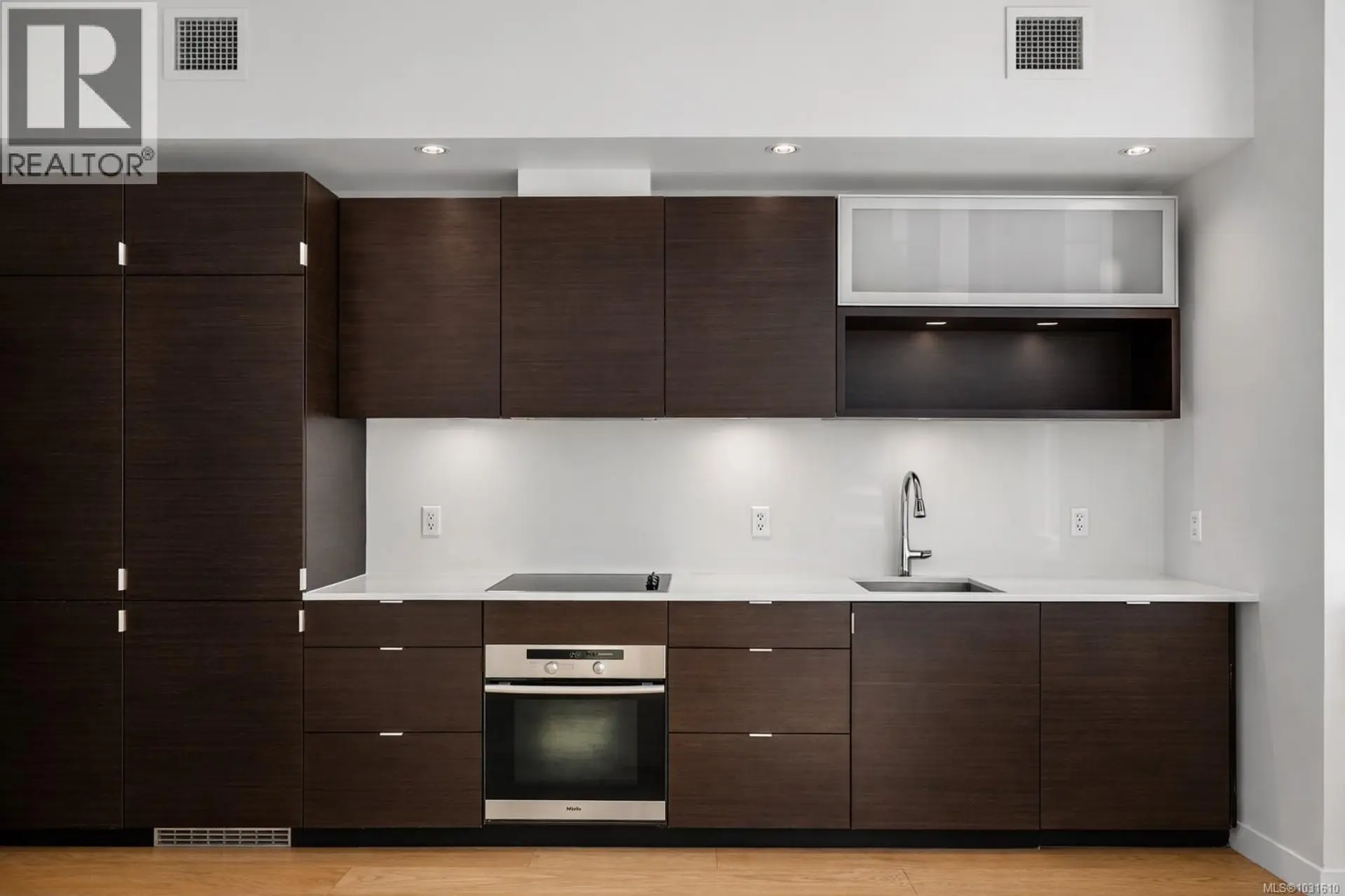 Property at #304 770 FISGARD ST, Victoria, BC