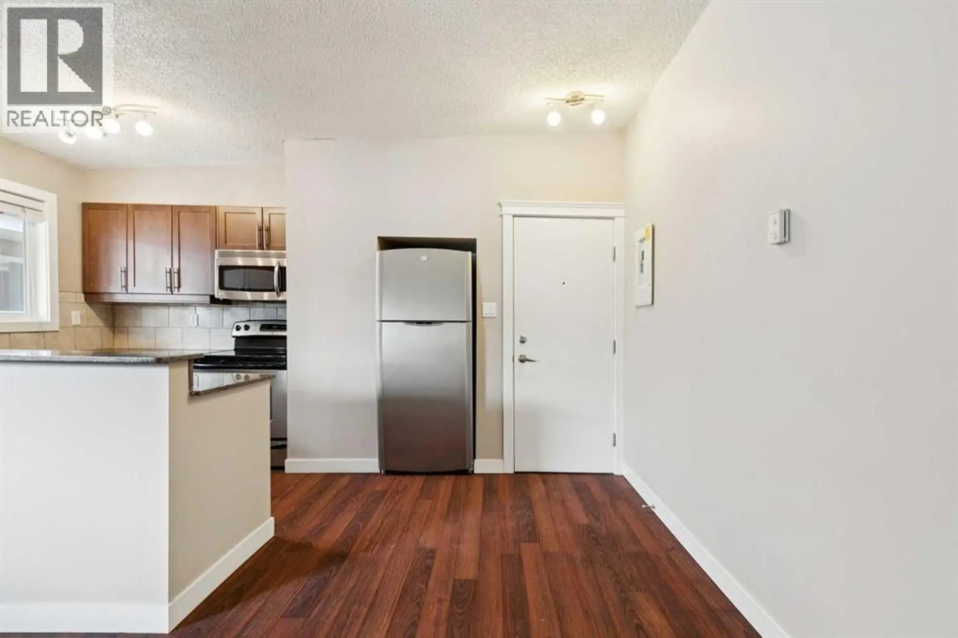 Property at #4 605 67 AVENUE SW, Calgary, AB