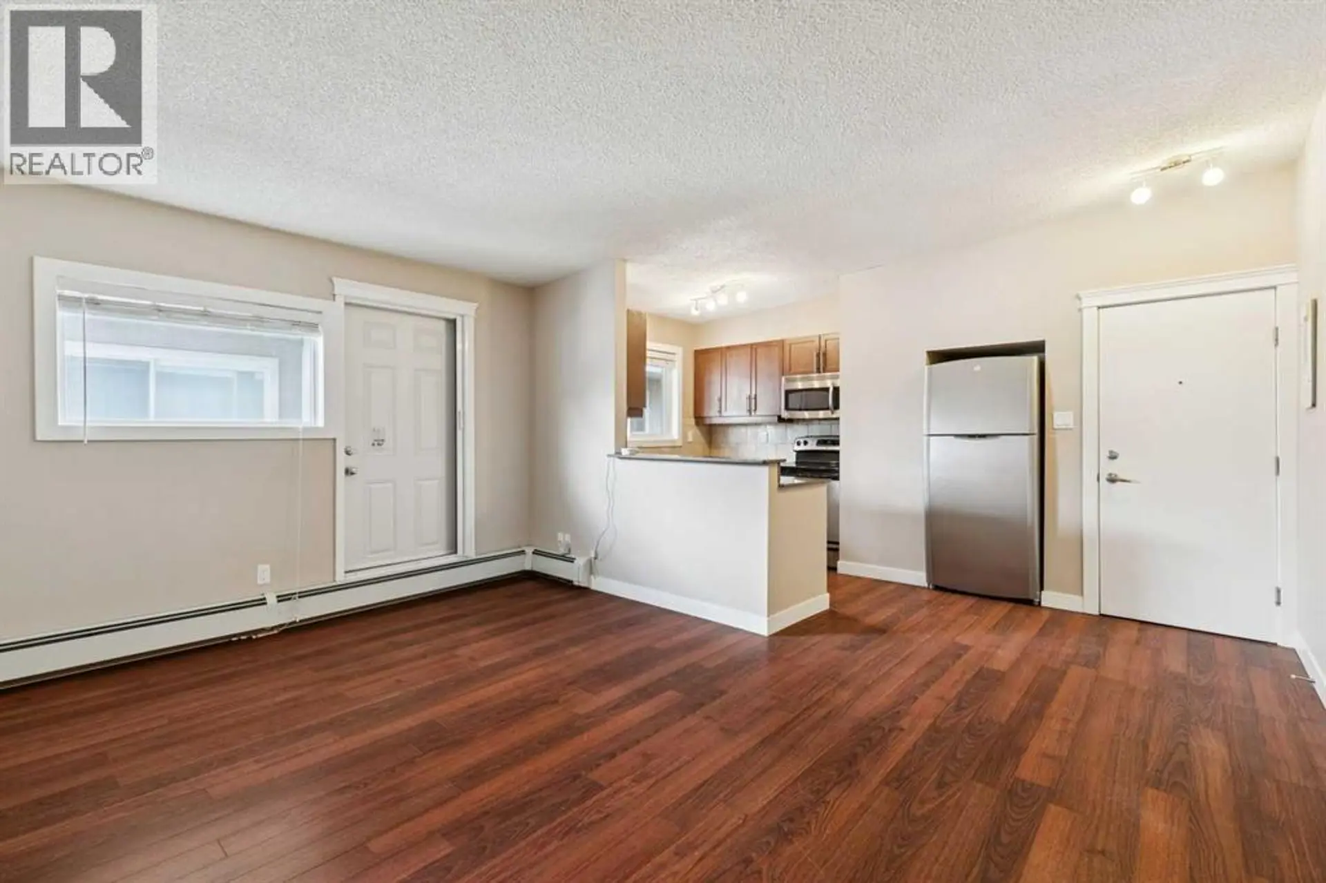 Property at #4 605 67 AVENUE SW, Calgary, AB