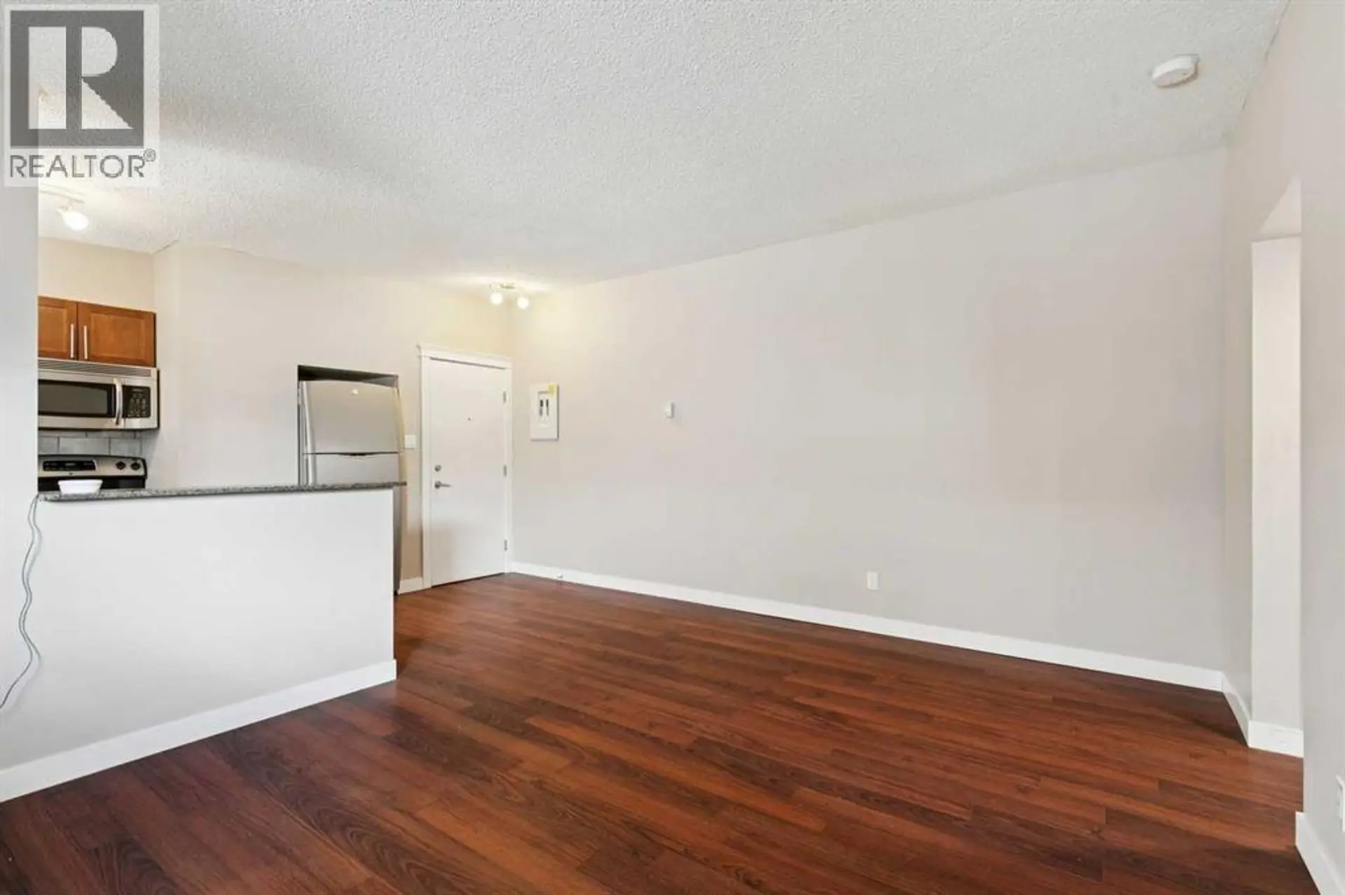 Property at #4 605 67 AVENUE SW, Calgary, AB