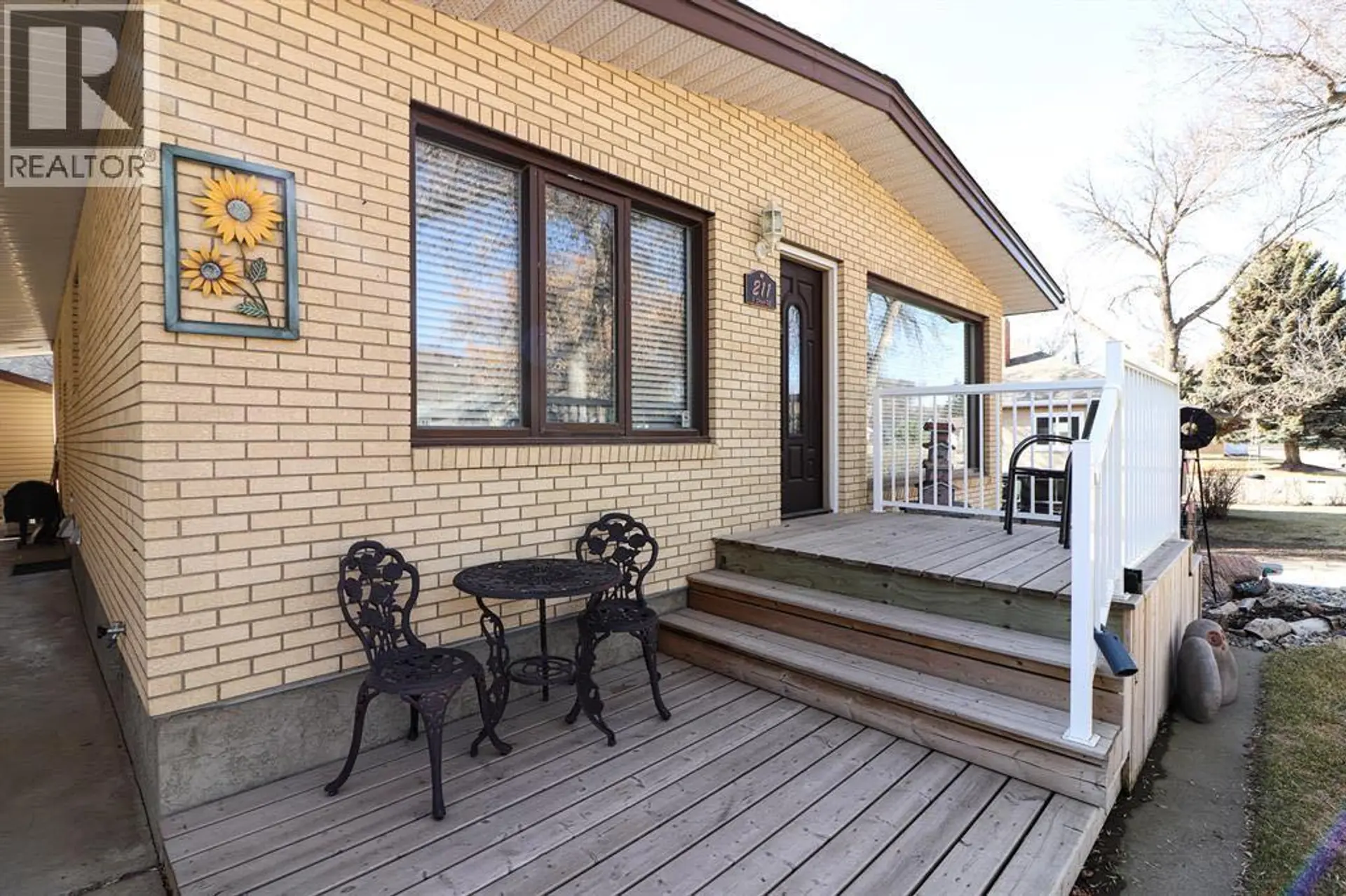 Property at 211 3 STREET NE, Medicine Hat, AB