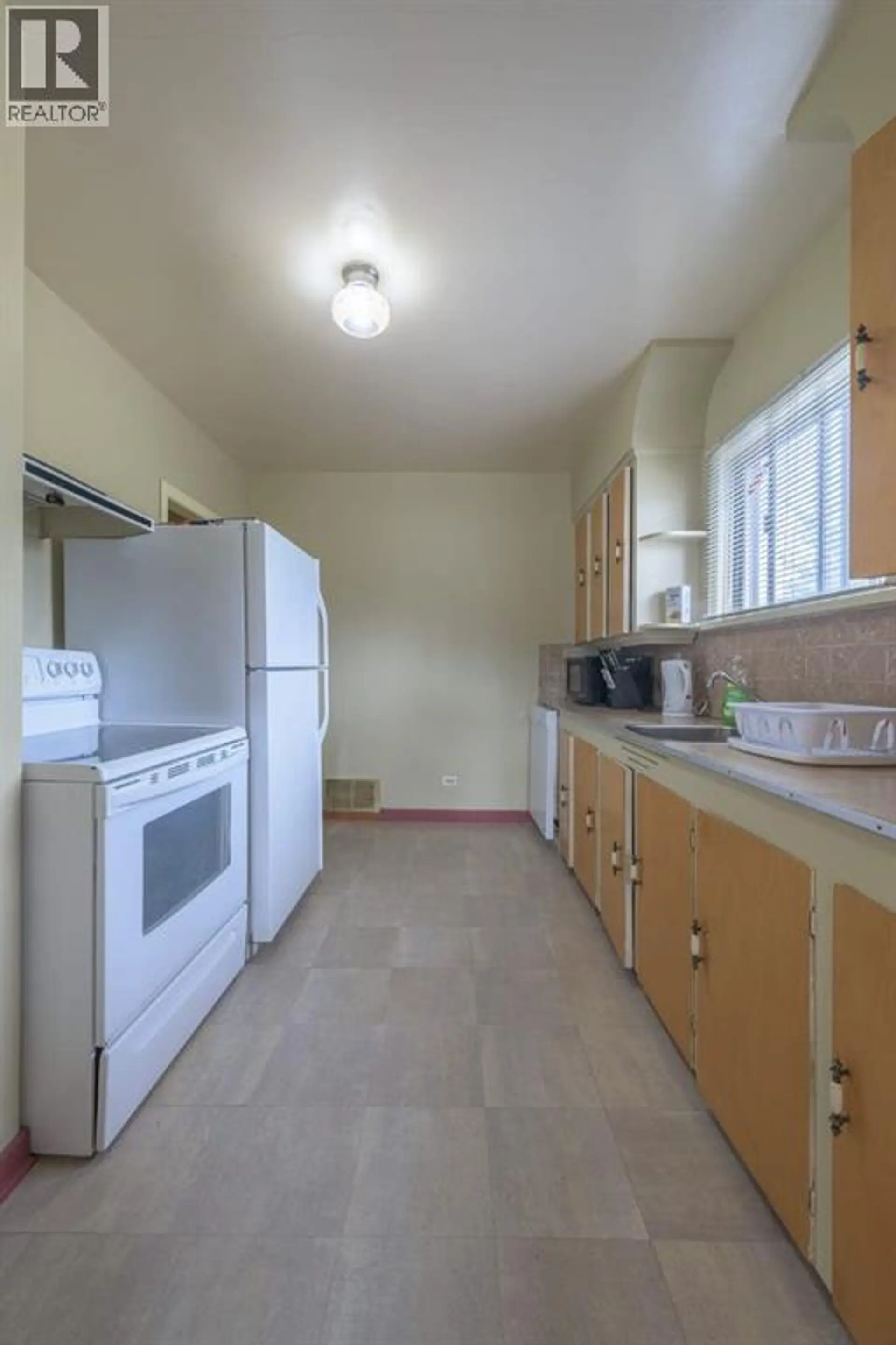 Property at 202 15 AVENUE NE, Calgary, AB