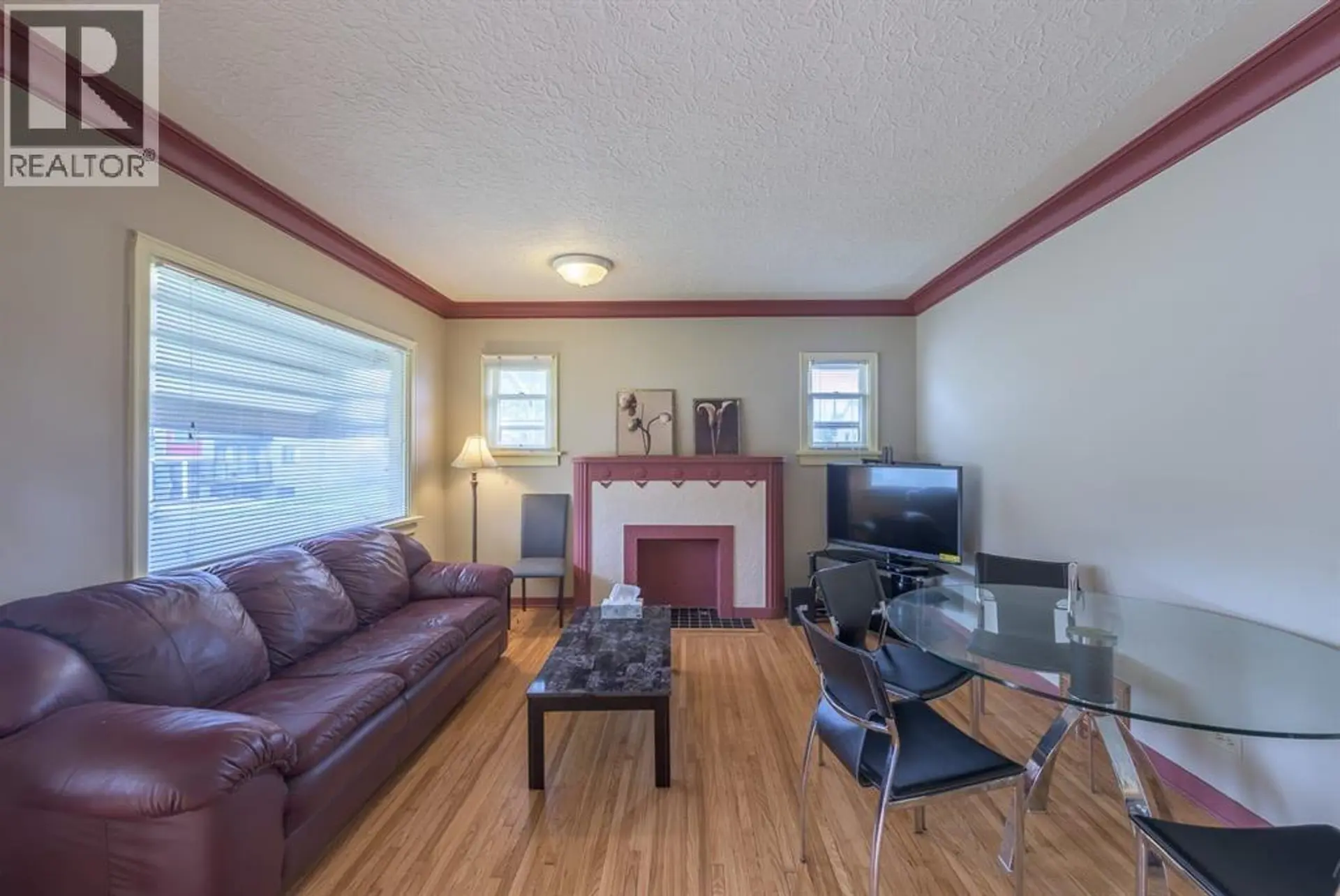 Property at 202 15 AVENUE NE, Calgary, AB