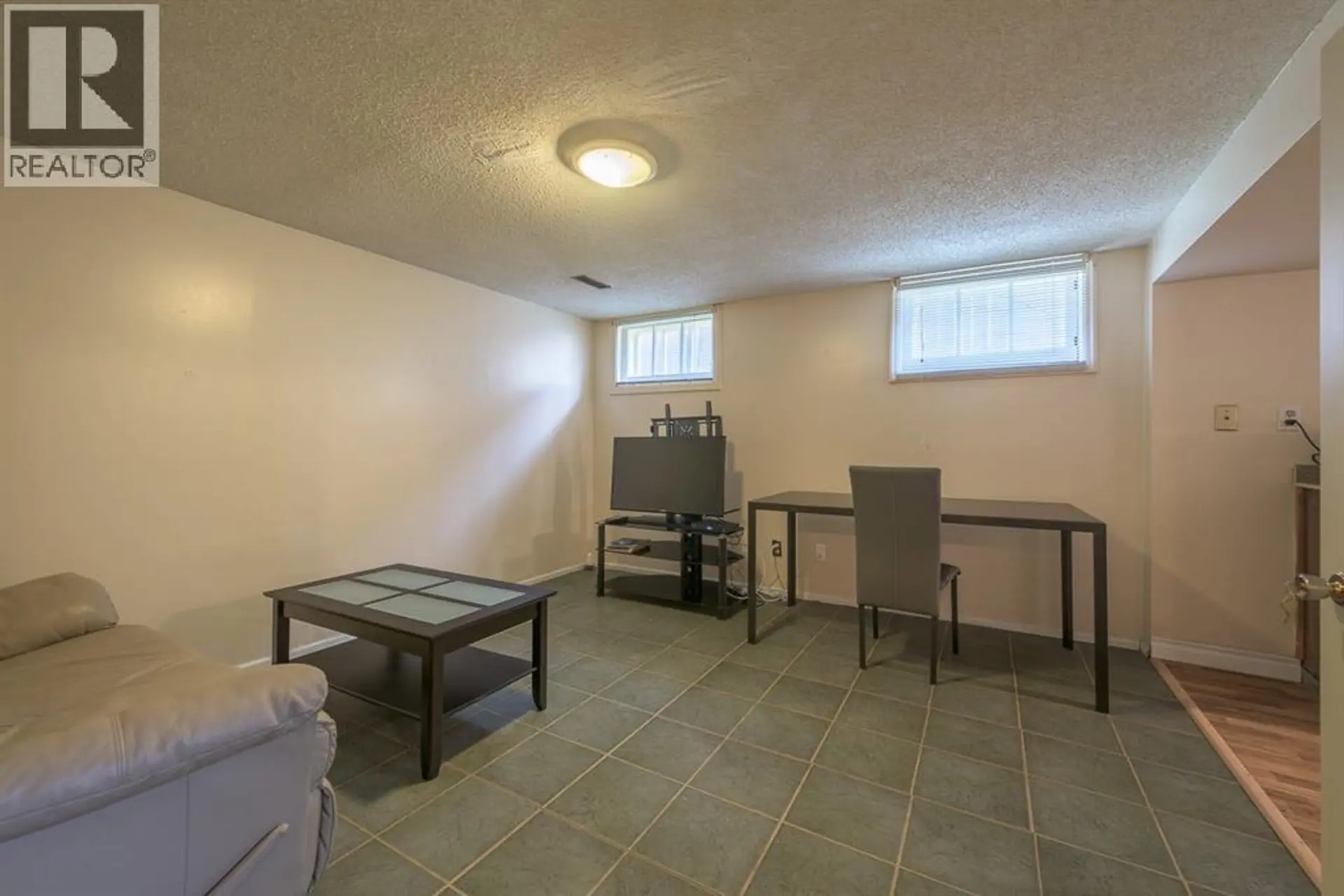 Property at 202 15 AVENUE NE, Calgary, AB