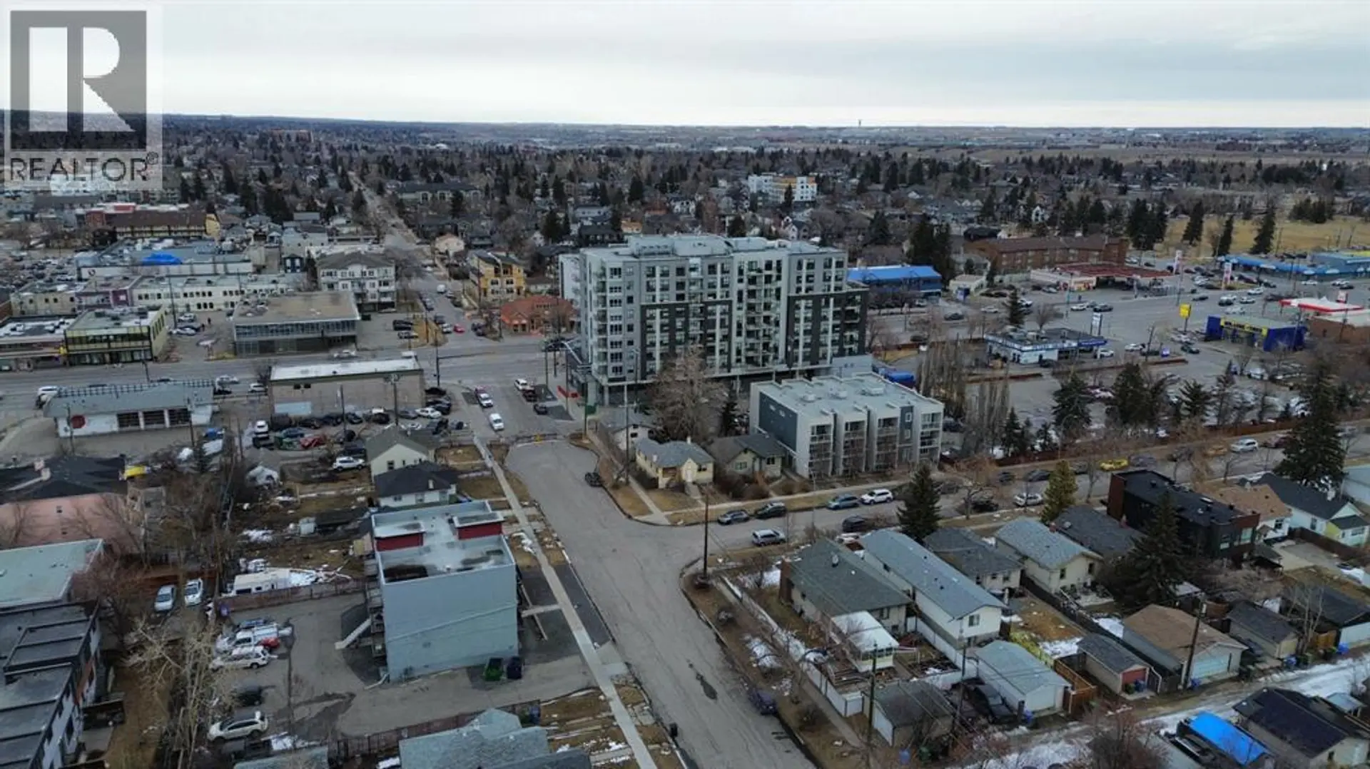 Property at 202 15 AVENUE NE, Calgary, AB