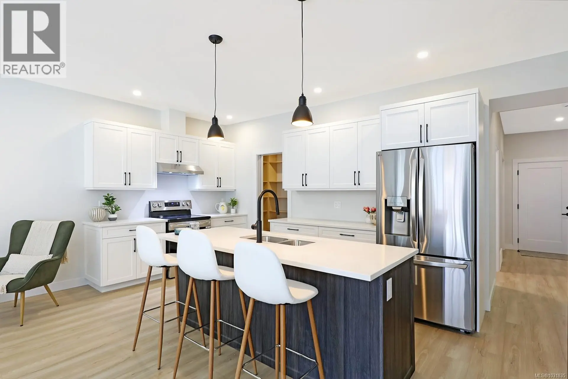 Property at #16 1505 CROATION RD, Campbell River, BC