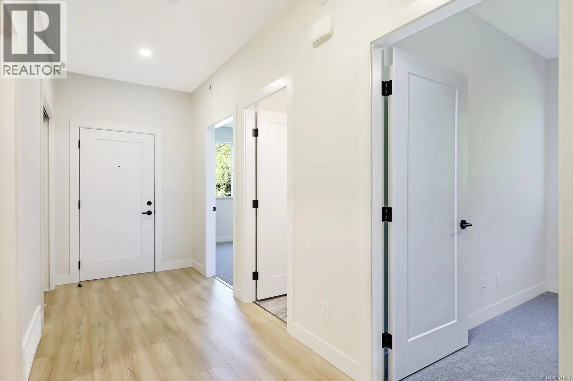 Property at #16 1505 CROATION RD, Campbell River, BC