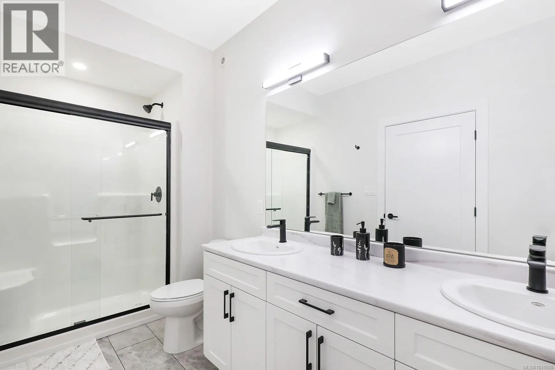 Property at #16 1505 CROATION RD, Campbell River, BC