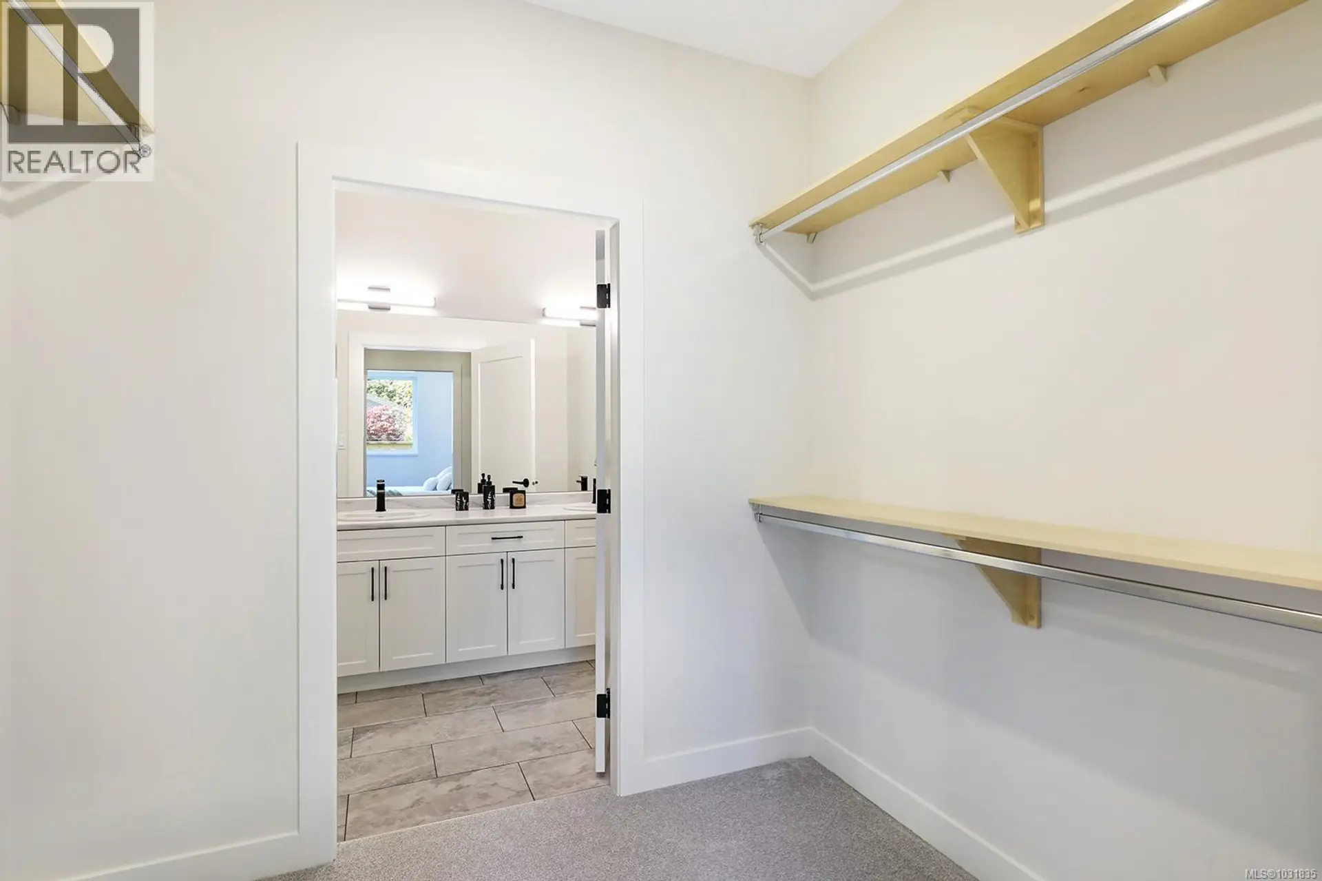 Property at #16 1505 CROATION RD, Campbell River, BC