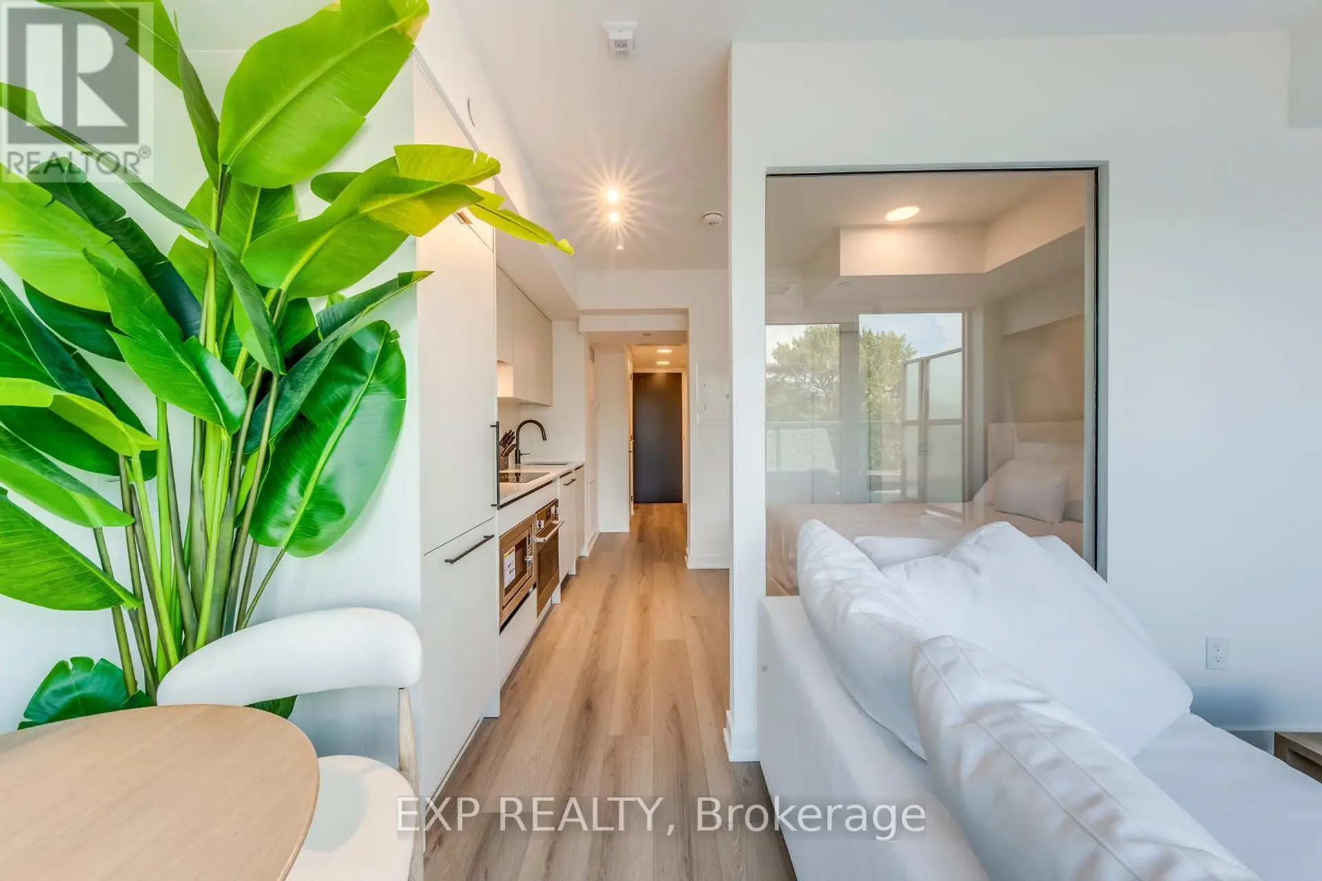 #415 5 LAKEVIEW AVENUE - Image 14