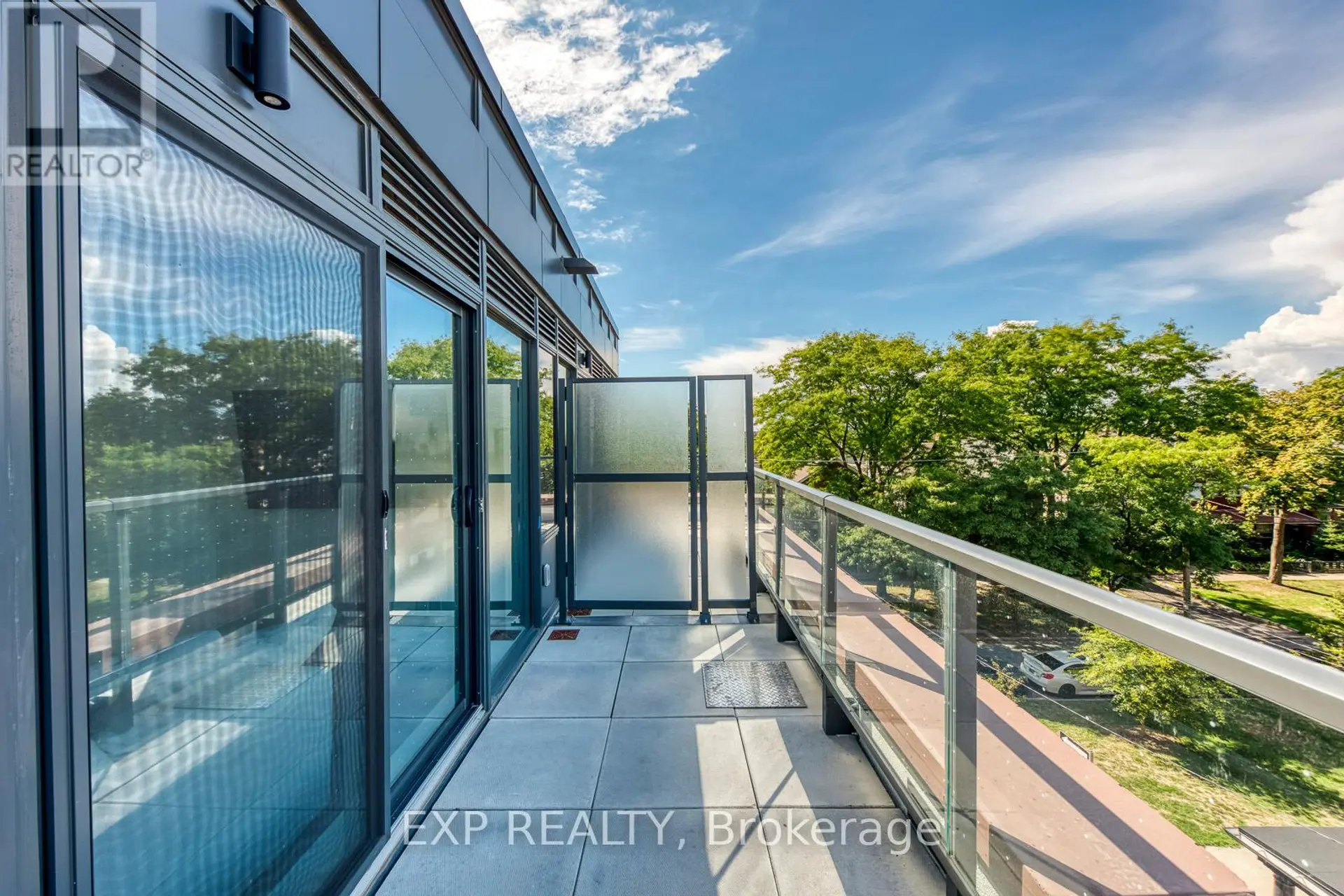 #415 5 LAKEVIEW AVENUE - Image 17