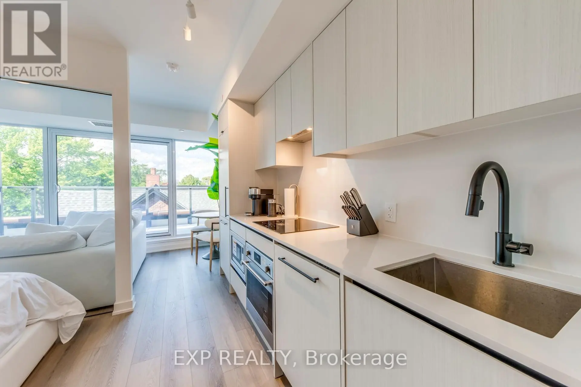 #415 5 LAKEVIEW AVENUE - Image 5