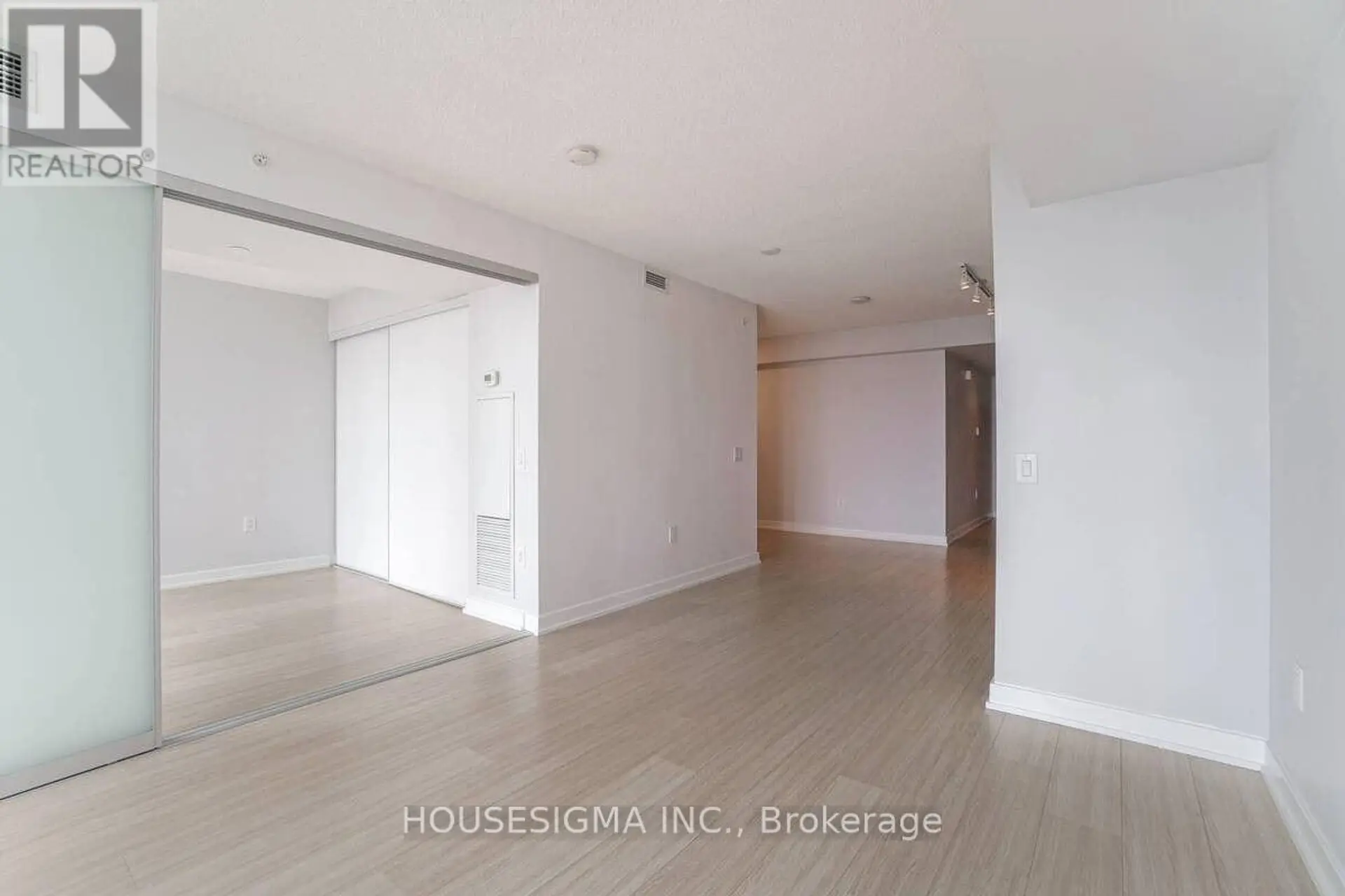 #2503 85 QUEENS WHARF ROAD - Image 10