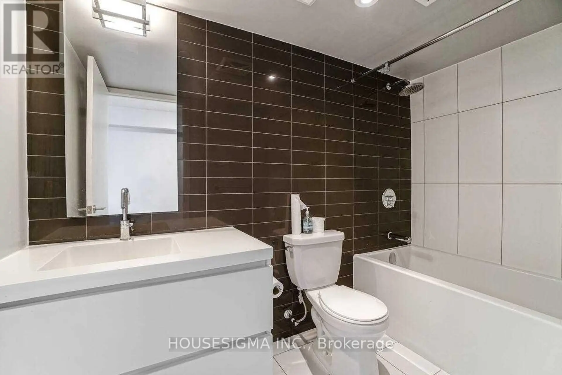 #2503 85 QUEENS WHARF ROAD - Image 14