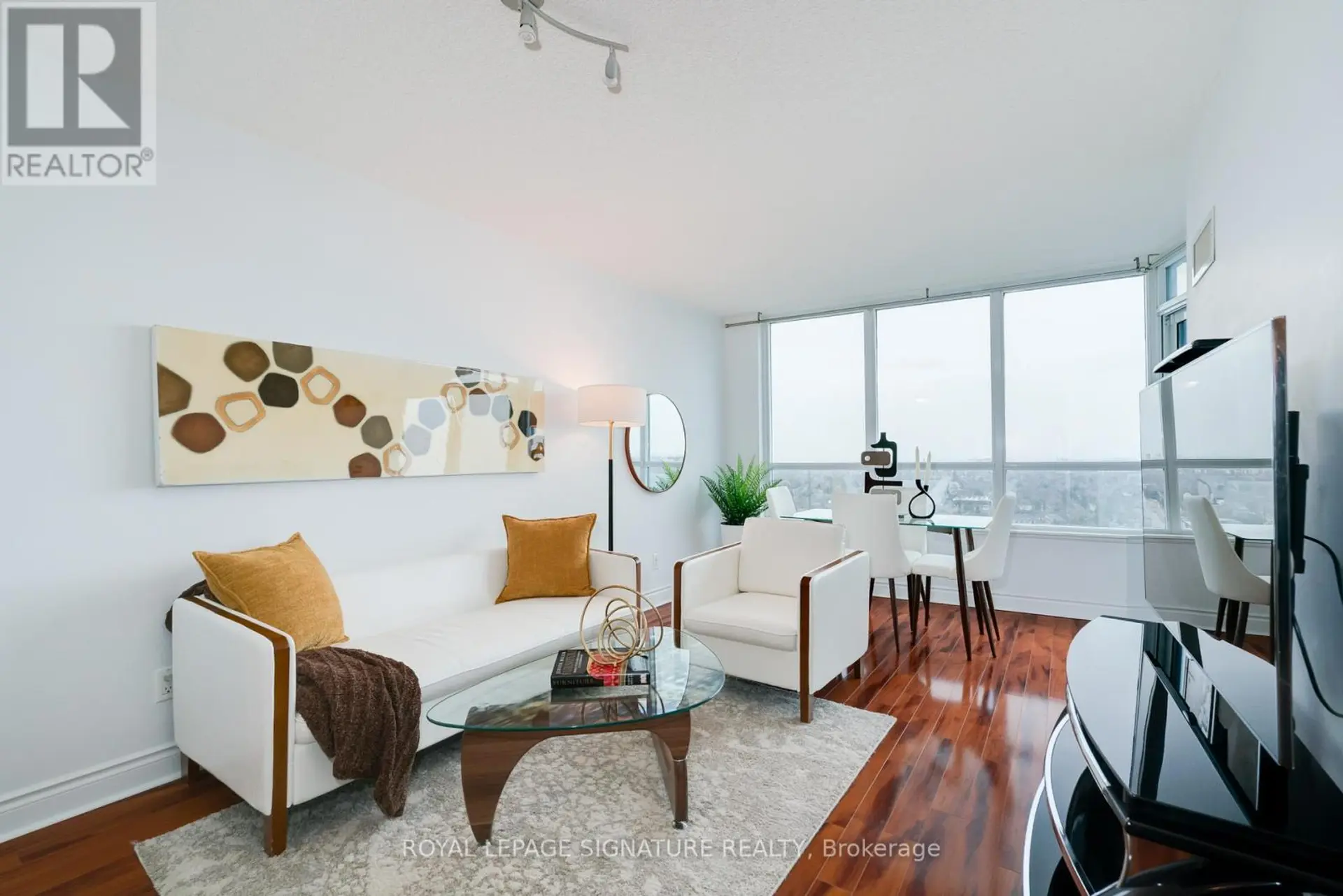 #2408 15 GREENVIEW AVENUE - Image 3