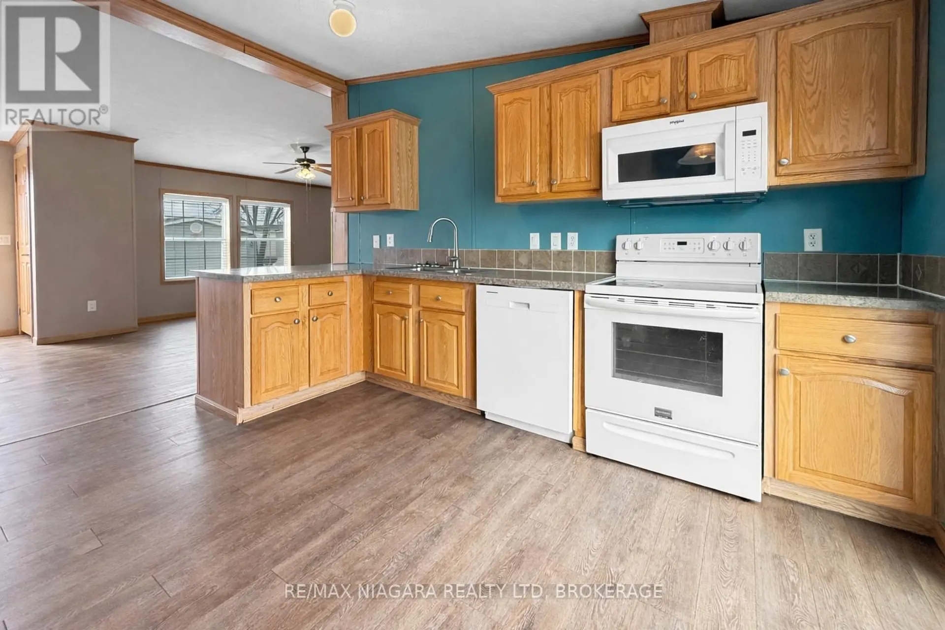 #260 3033 TOWNLINE ROAD - Image 5