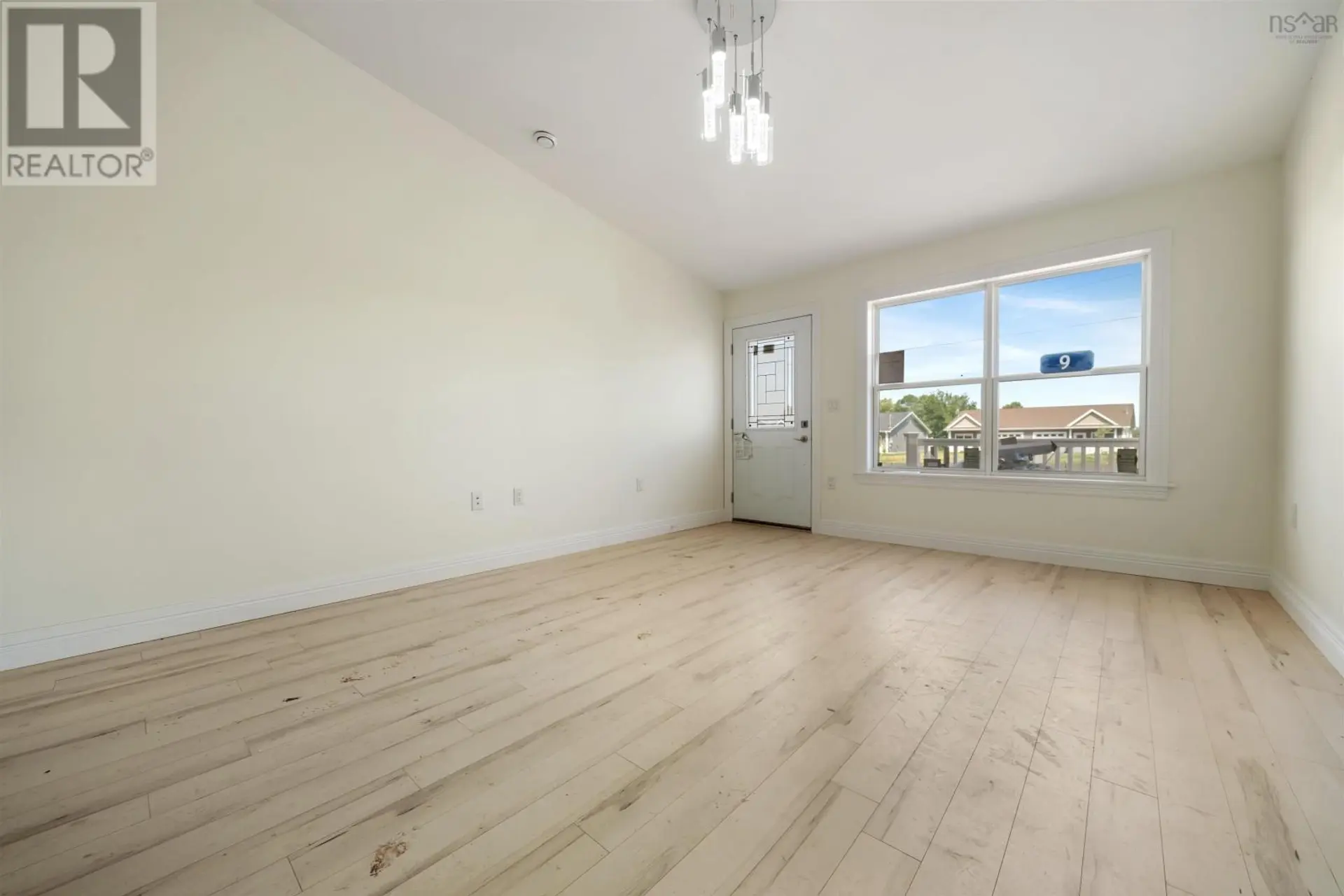 9 SUMMER HILL PLACE - Image 5
