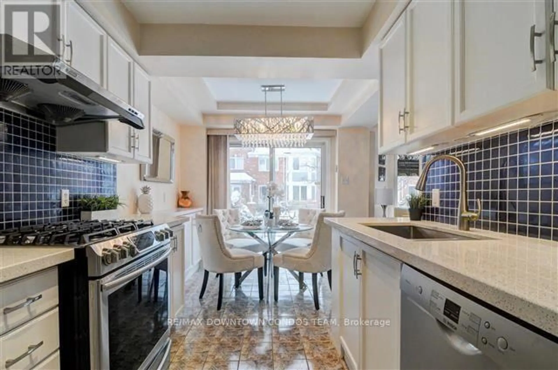 #154 18 CLARK AVENUE W - Image 11