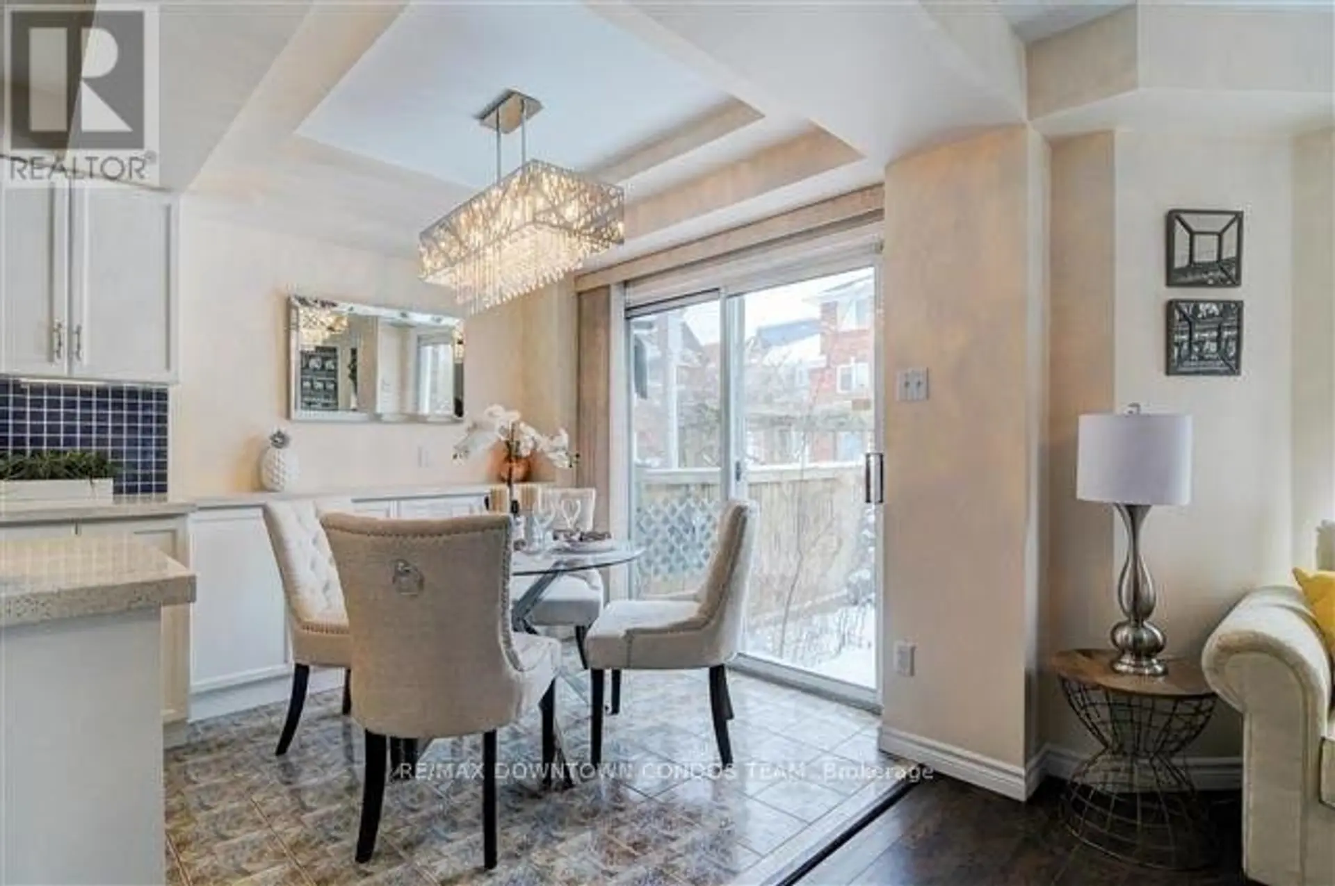 #154 18 CLARK AVENUE W - Image 9