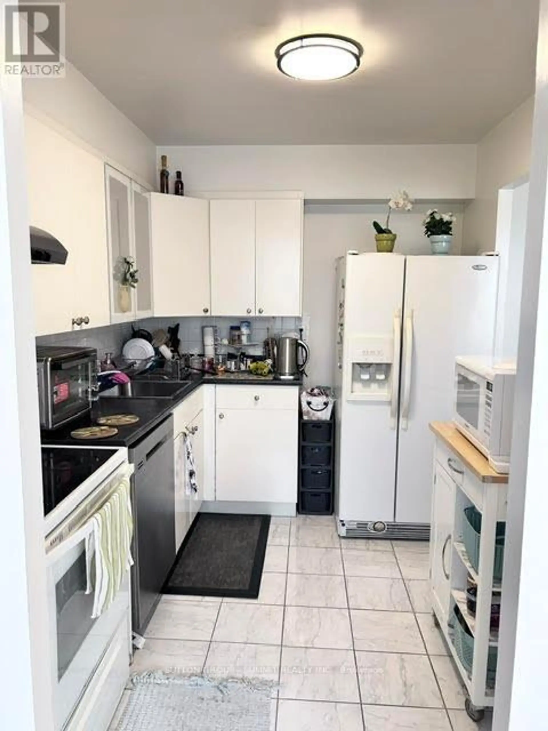 #408 3590 KANEFF CRESCENT - Image 9