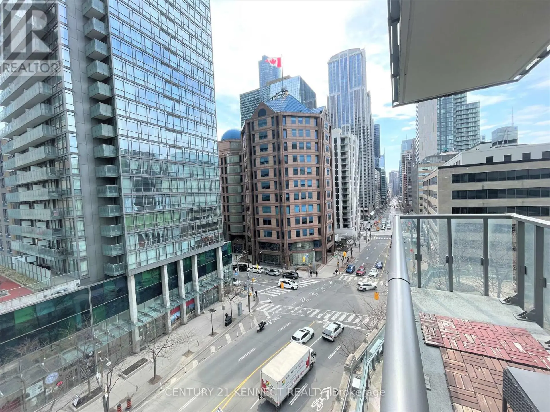 #608 832 BAY STREET - Image 13