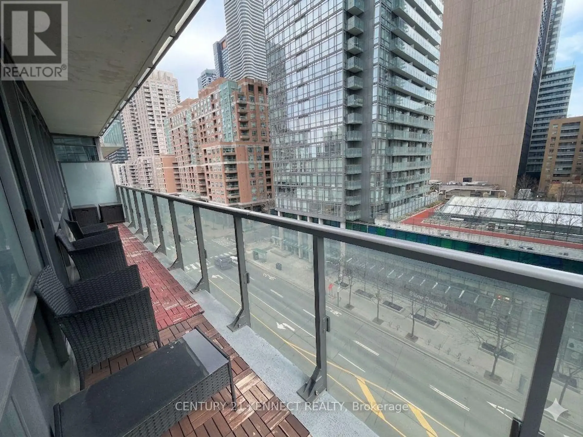 #608 832 BAY STREET - Image 8